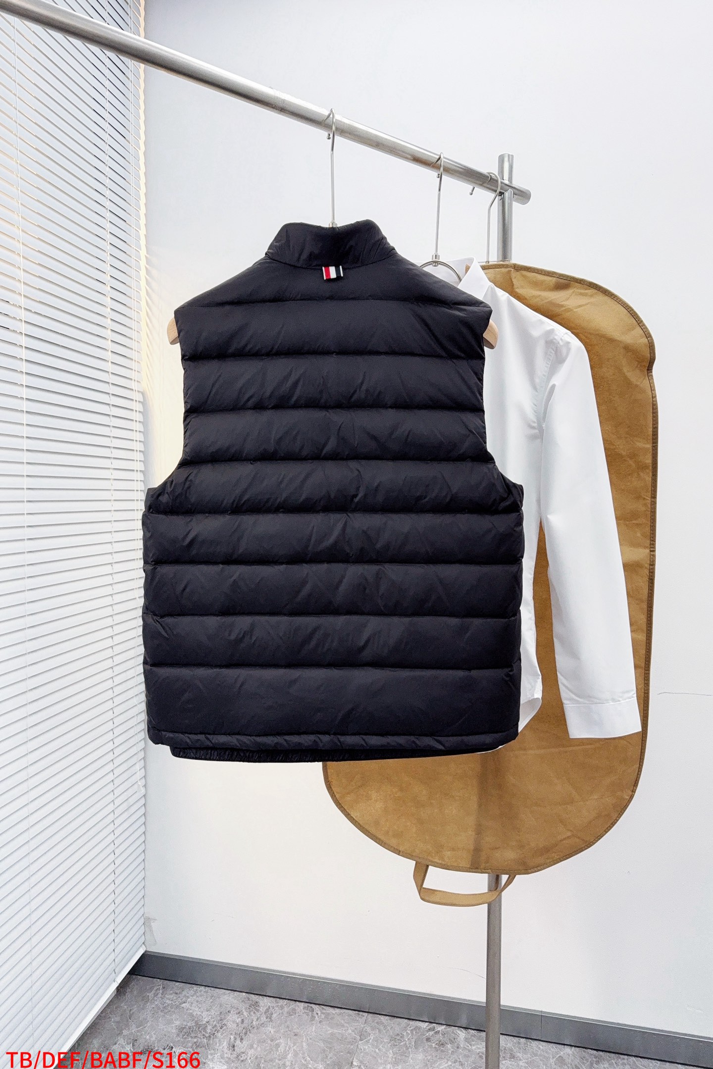 Thom Browne Vest White Duck Down Black S-234