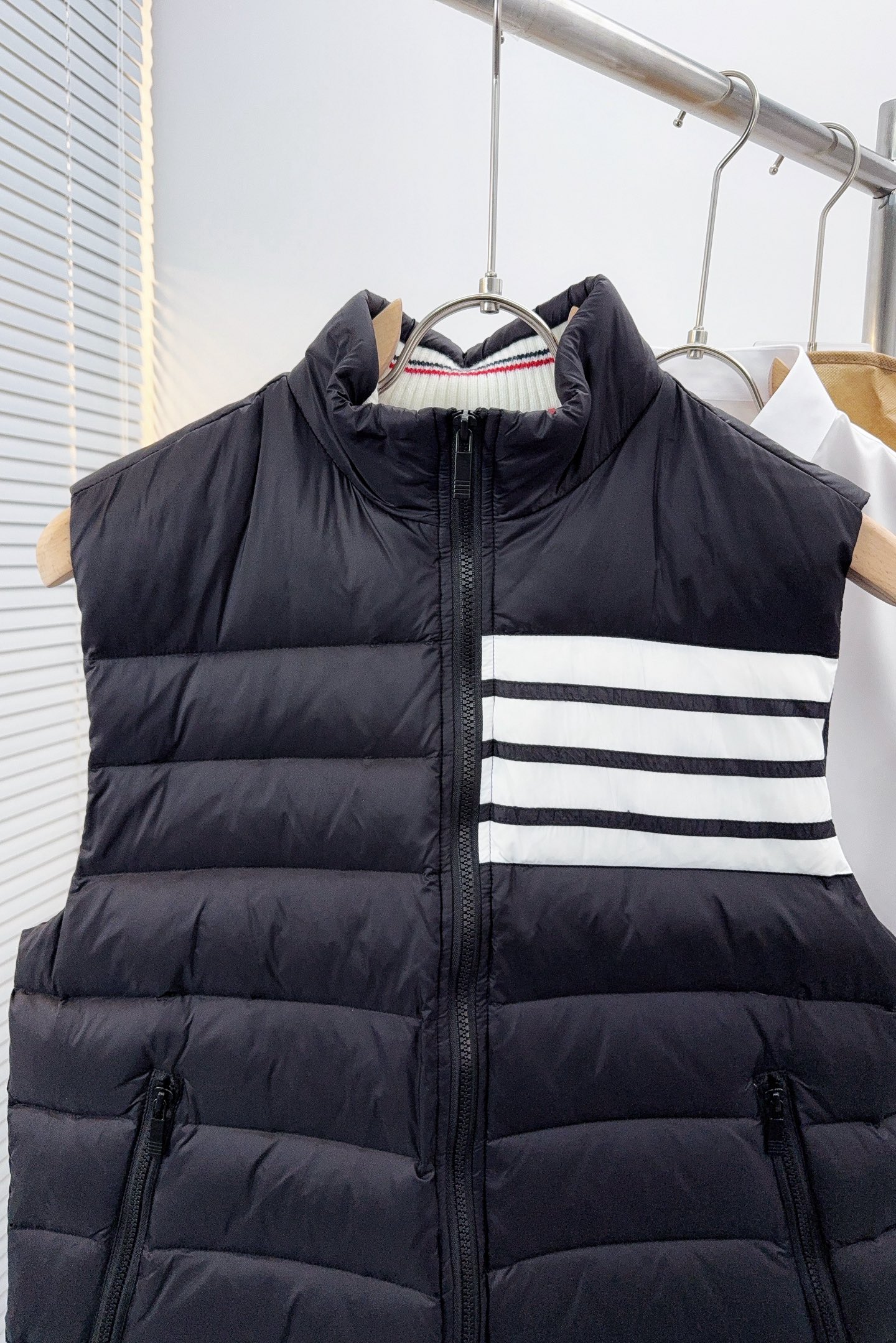 Thom Browne Vest White Duck Down Black S-234