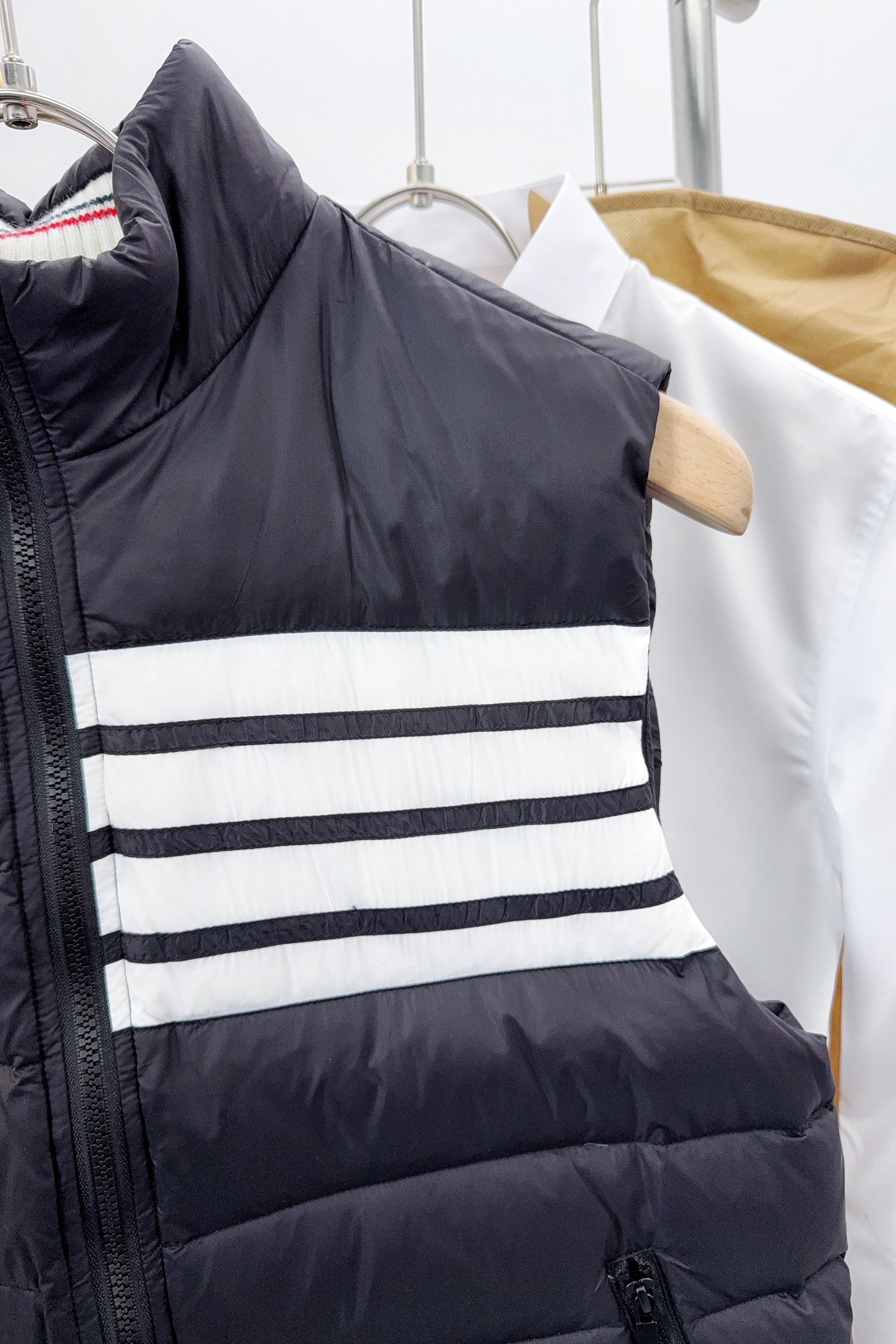 Thom Browne Vest White Duck Down Black S-234