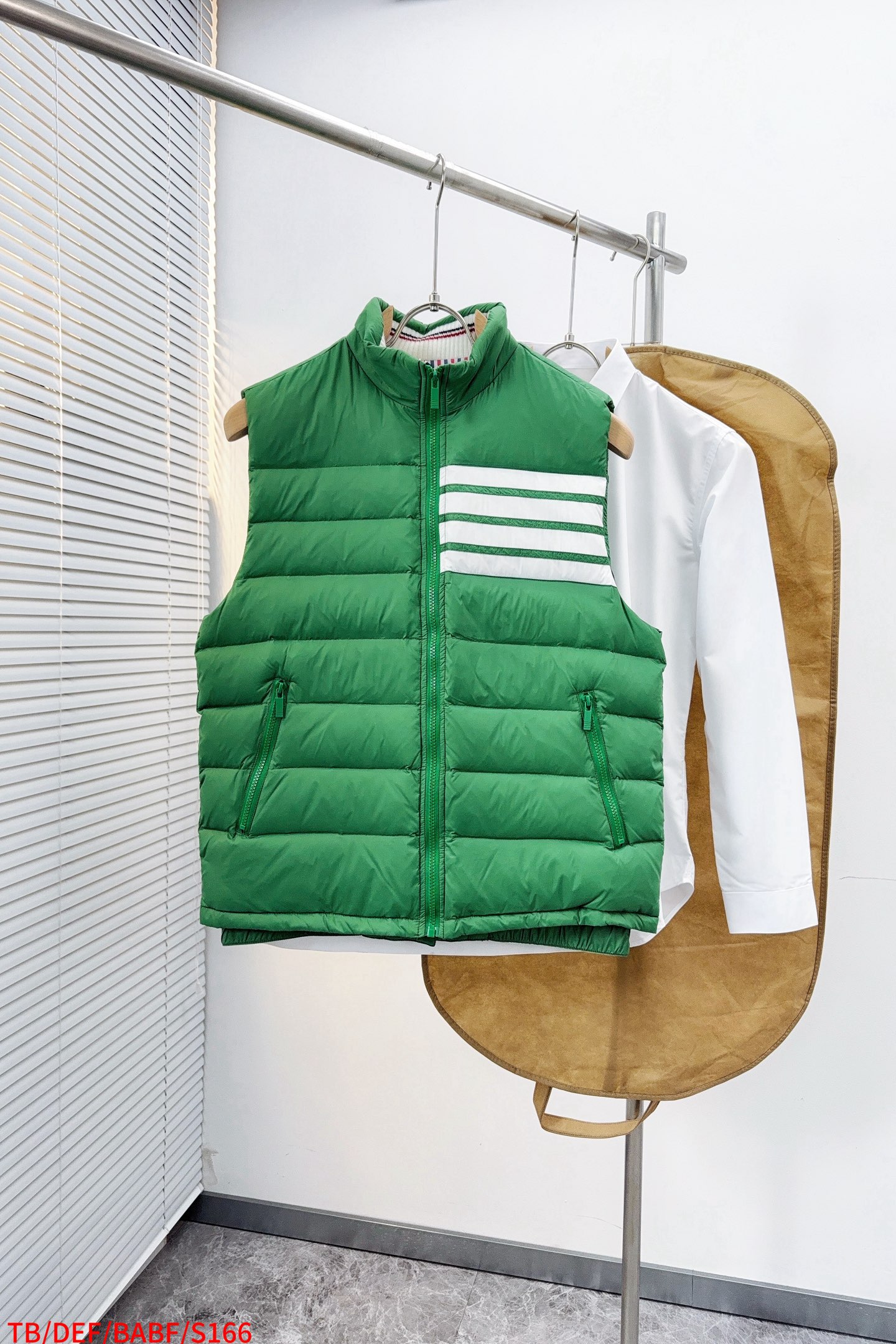 Thom Browne Vest White Duck Down Black S-234
