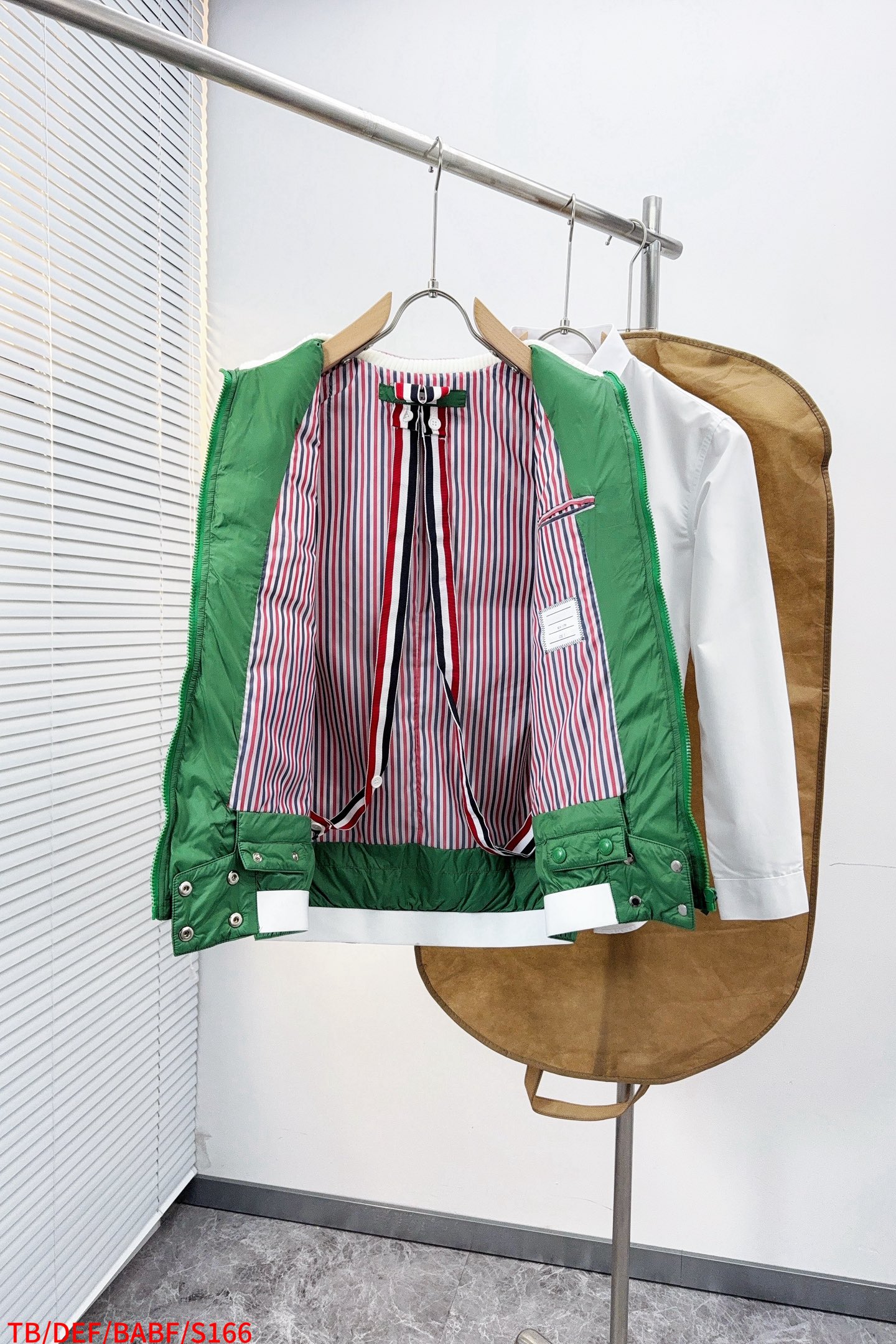 Thom Browne Vest White Duck Down Black S-234