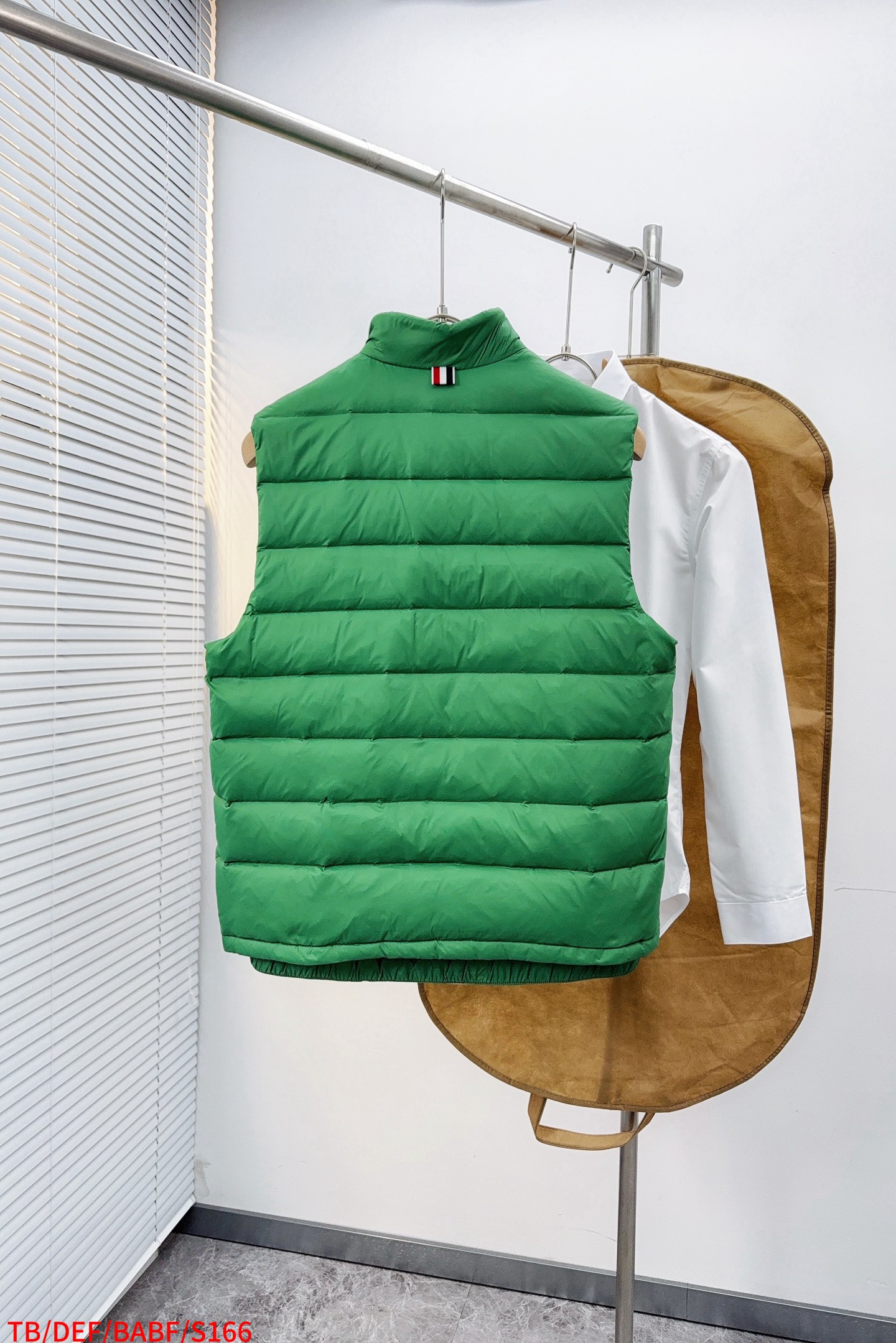 Thom Browne Vest White Duck Down Black S-234