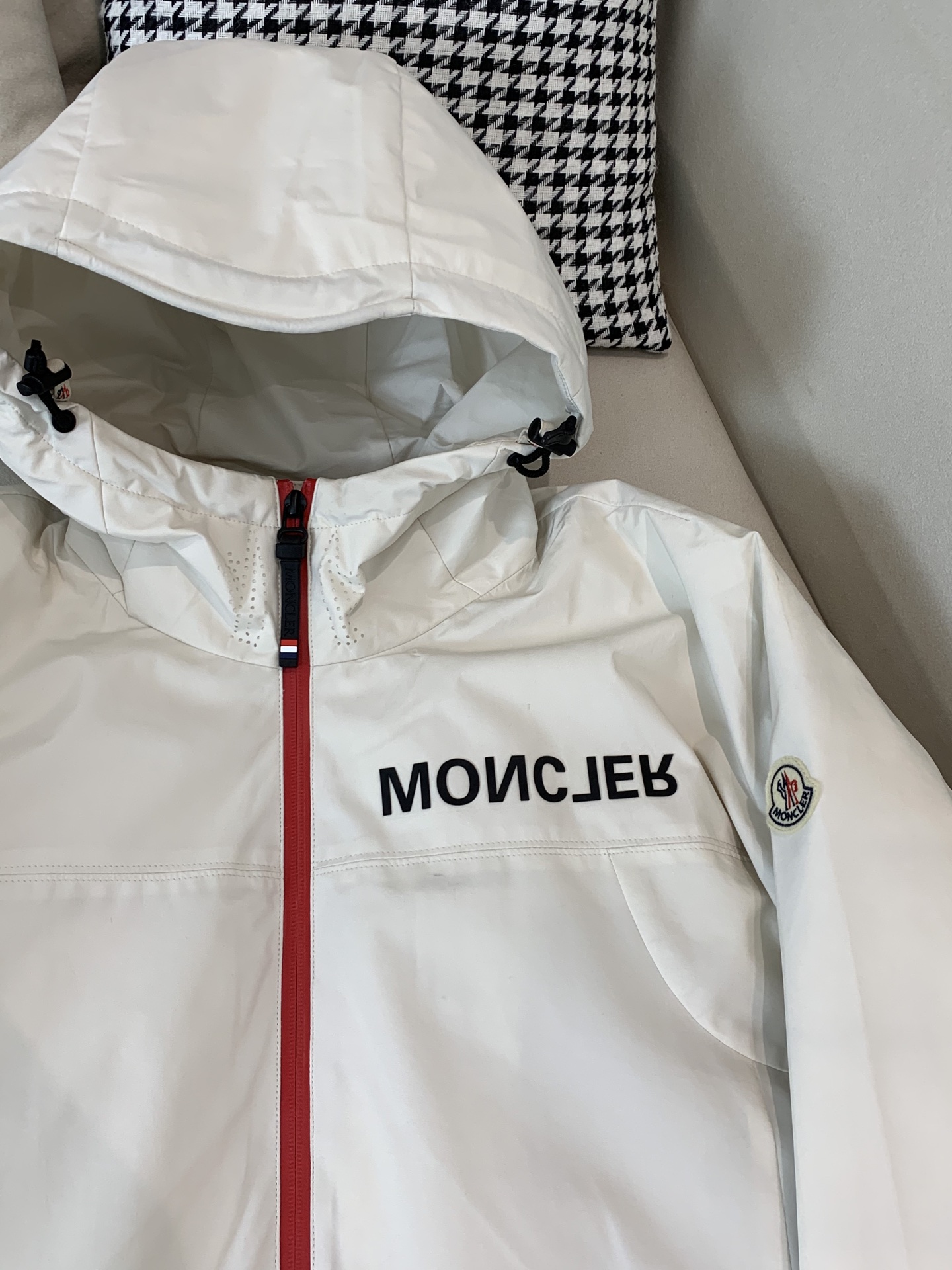 Moncler Male Down Jacket White Duck Down Black Hooded S-m-l
