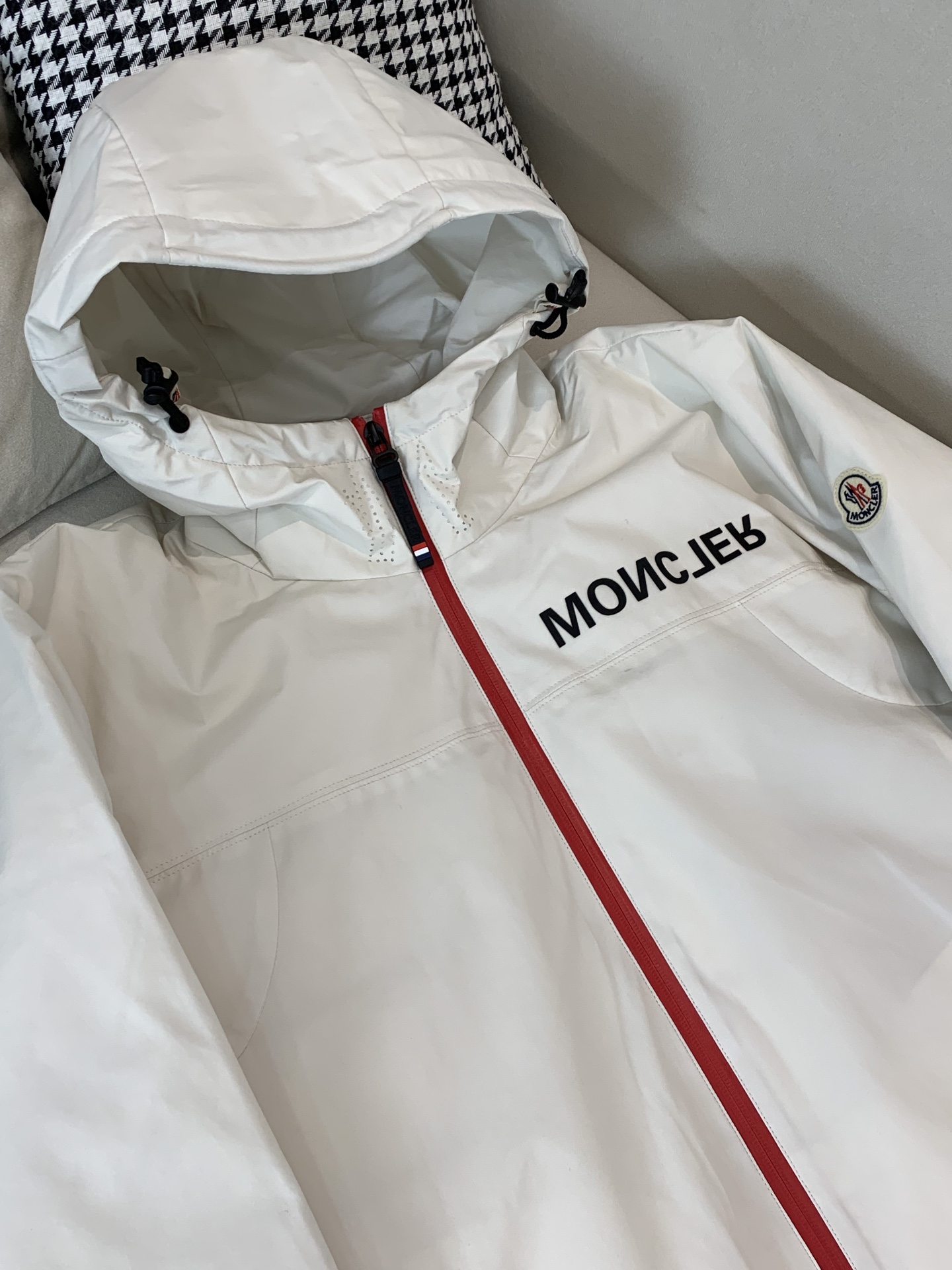 Moncler Male Down Jacket White Duck Down Black Hooded S-m-l