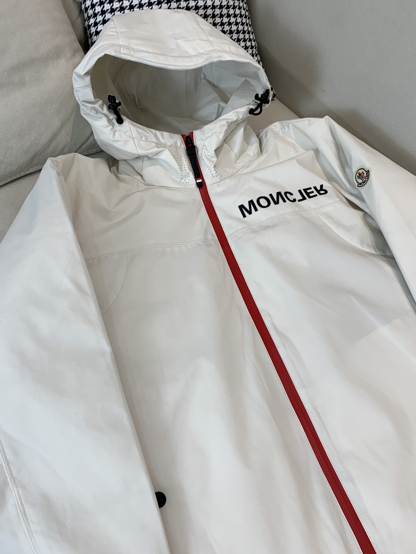 Moncler Male Down Jacket White Duck Down Black Hooded S-m-l