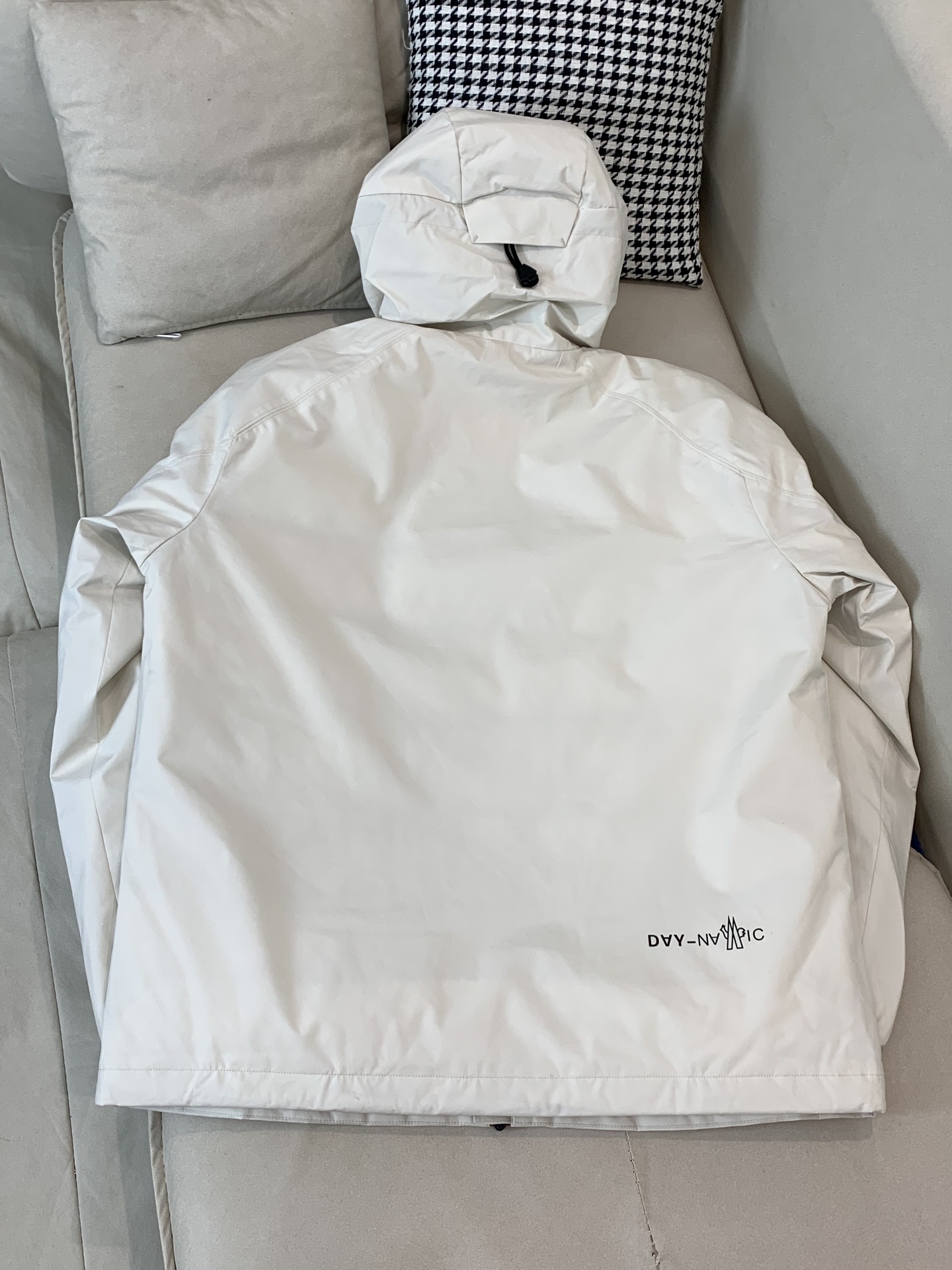 Moncler Male Down Jacket White Duck Down Black Hooded S-m-l