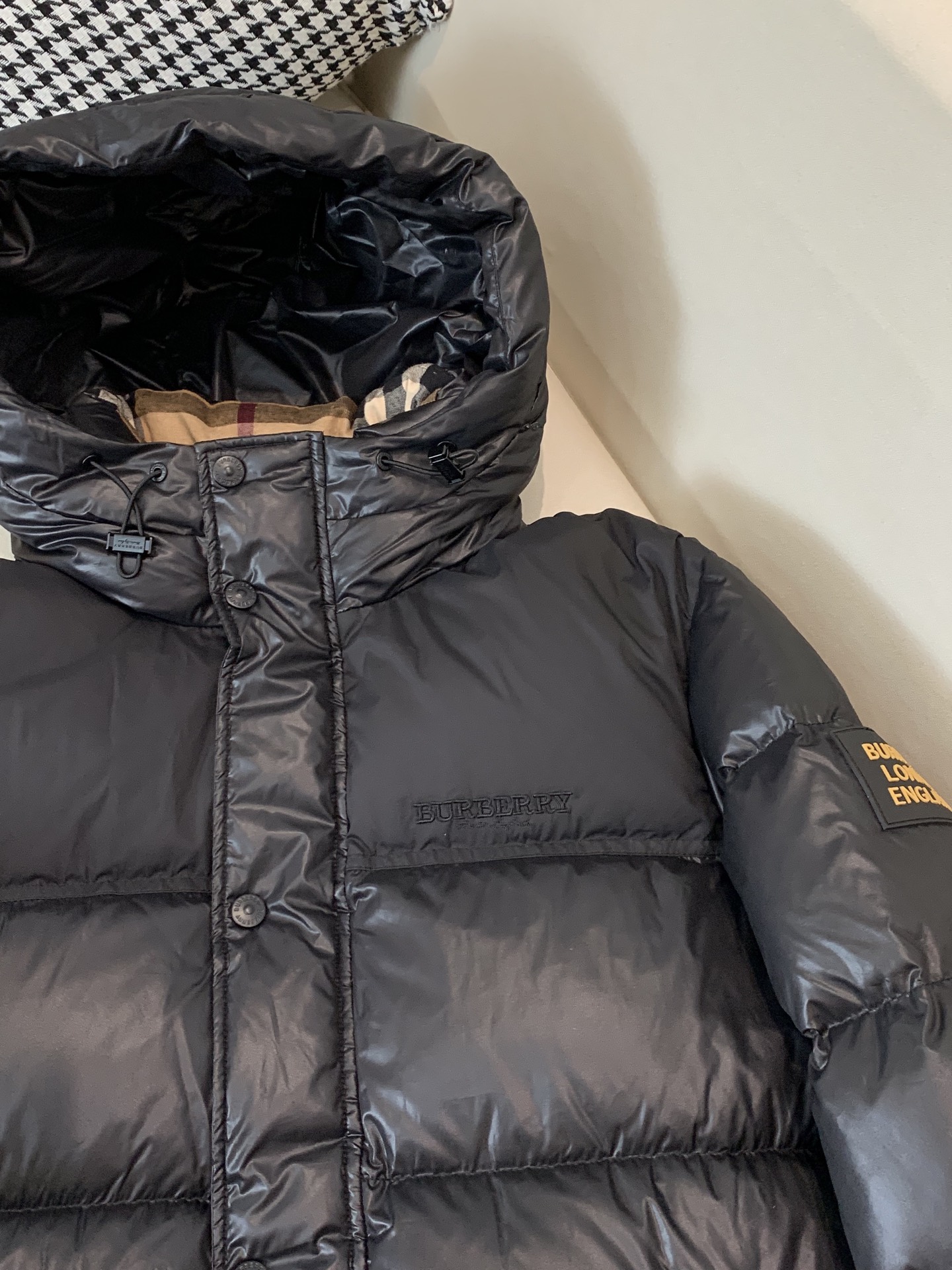 Burberry Down Jacket Black Hooded L