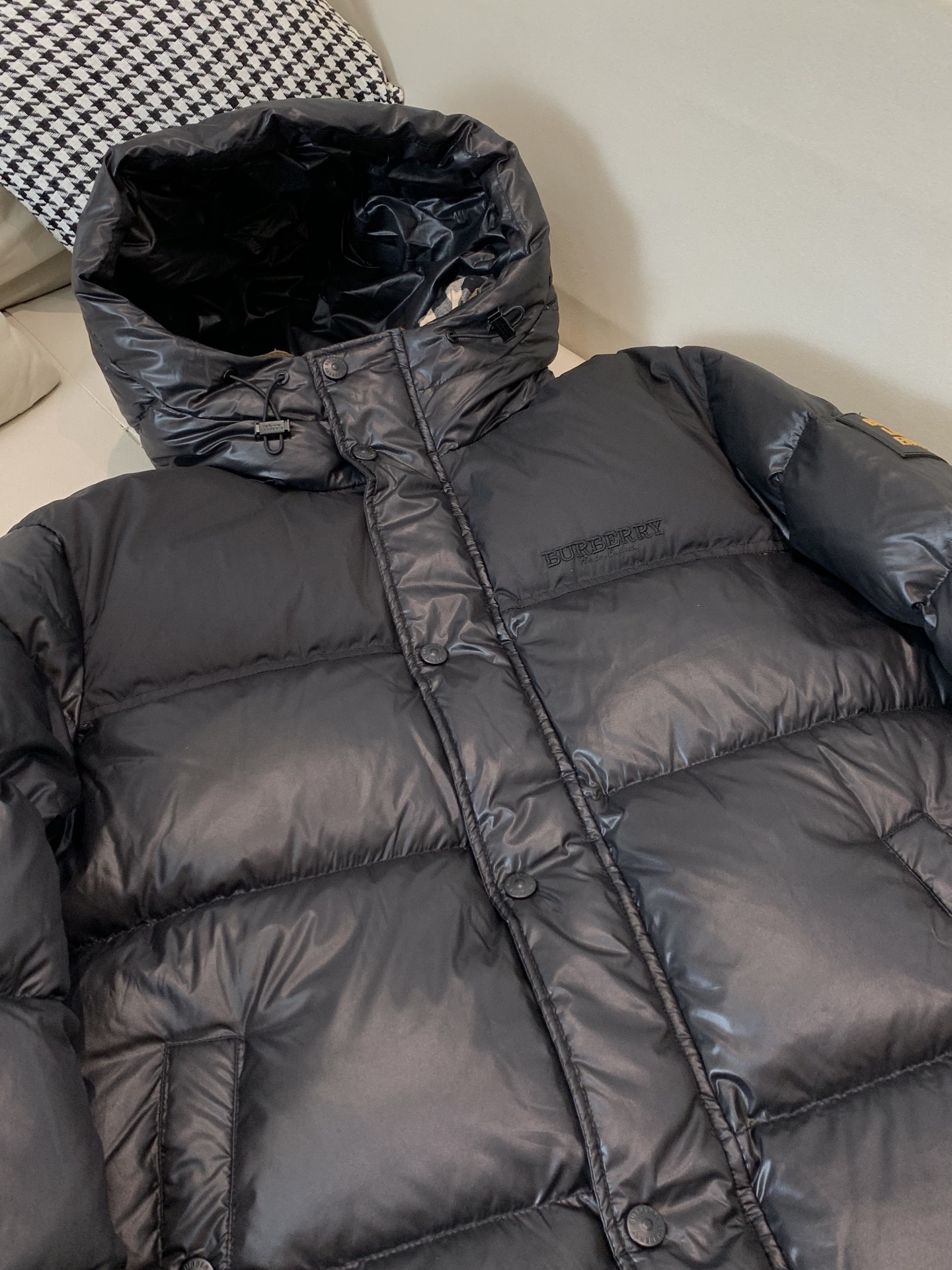 Burberry Down Jacket Black Hooded L