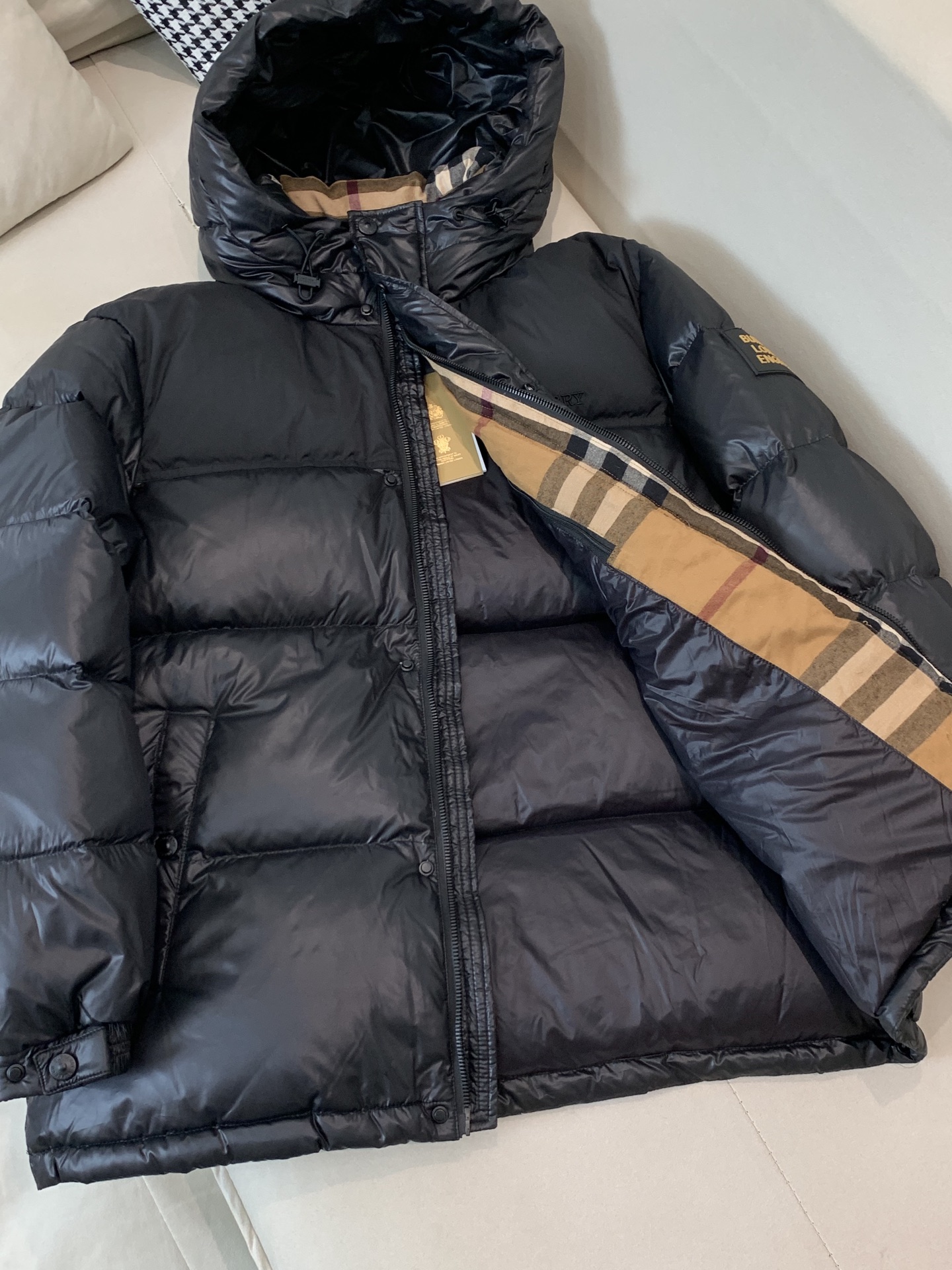 Burberry Down Jacket Black Hooded L