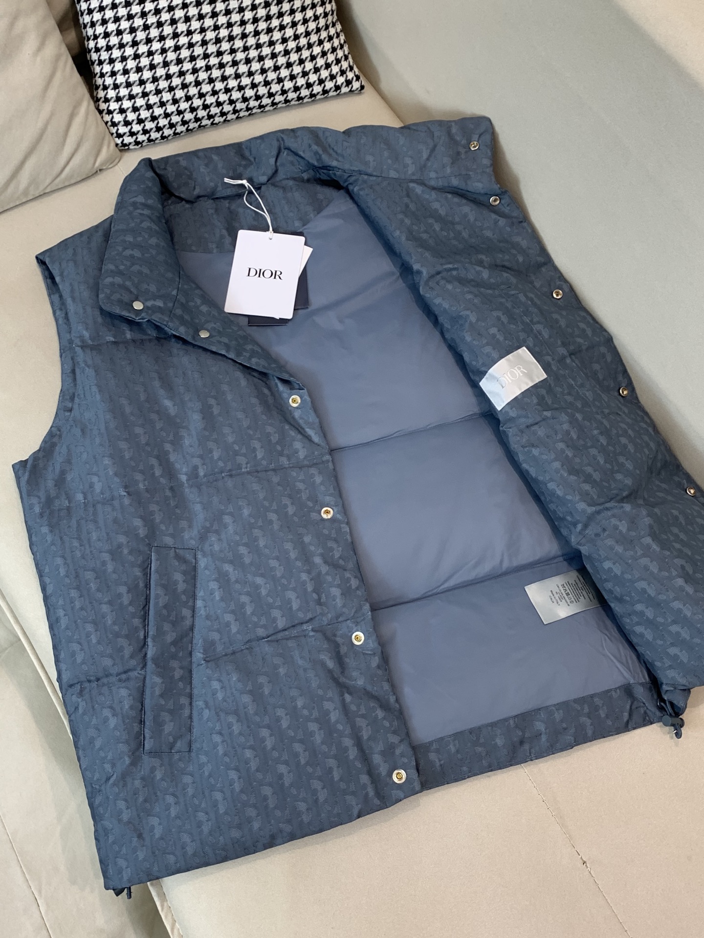Dior Down Vest White Duck Down Black Printed S-l