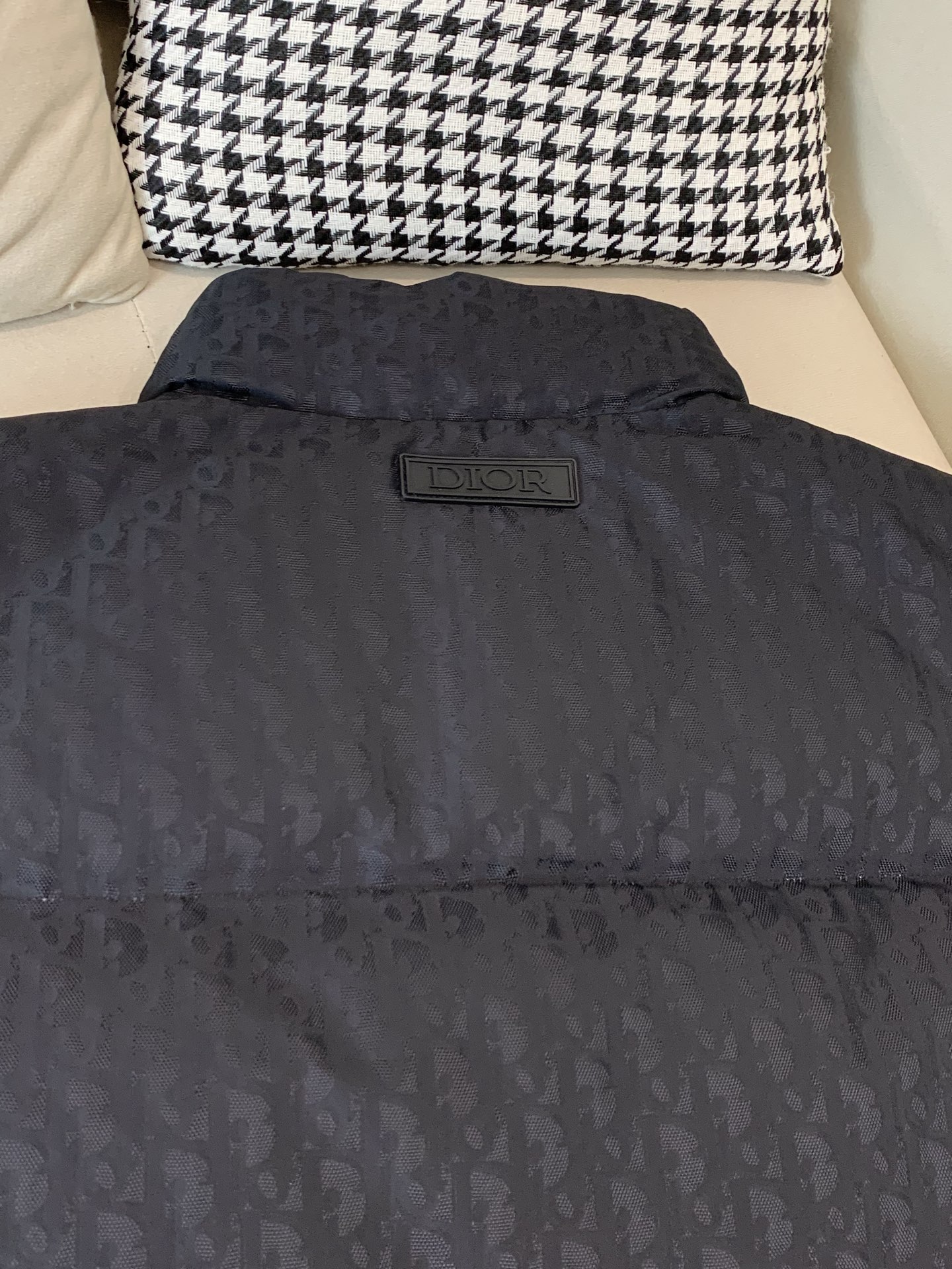 Dior Down Vest White Duck Down Black Printed S-l