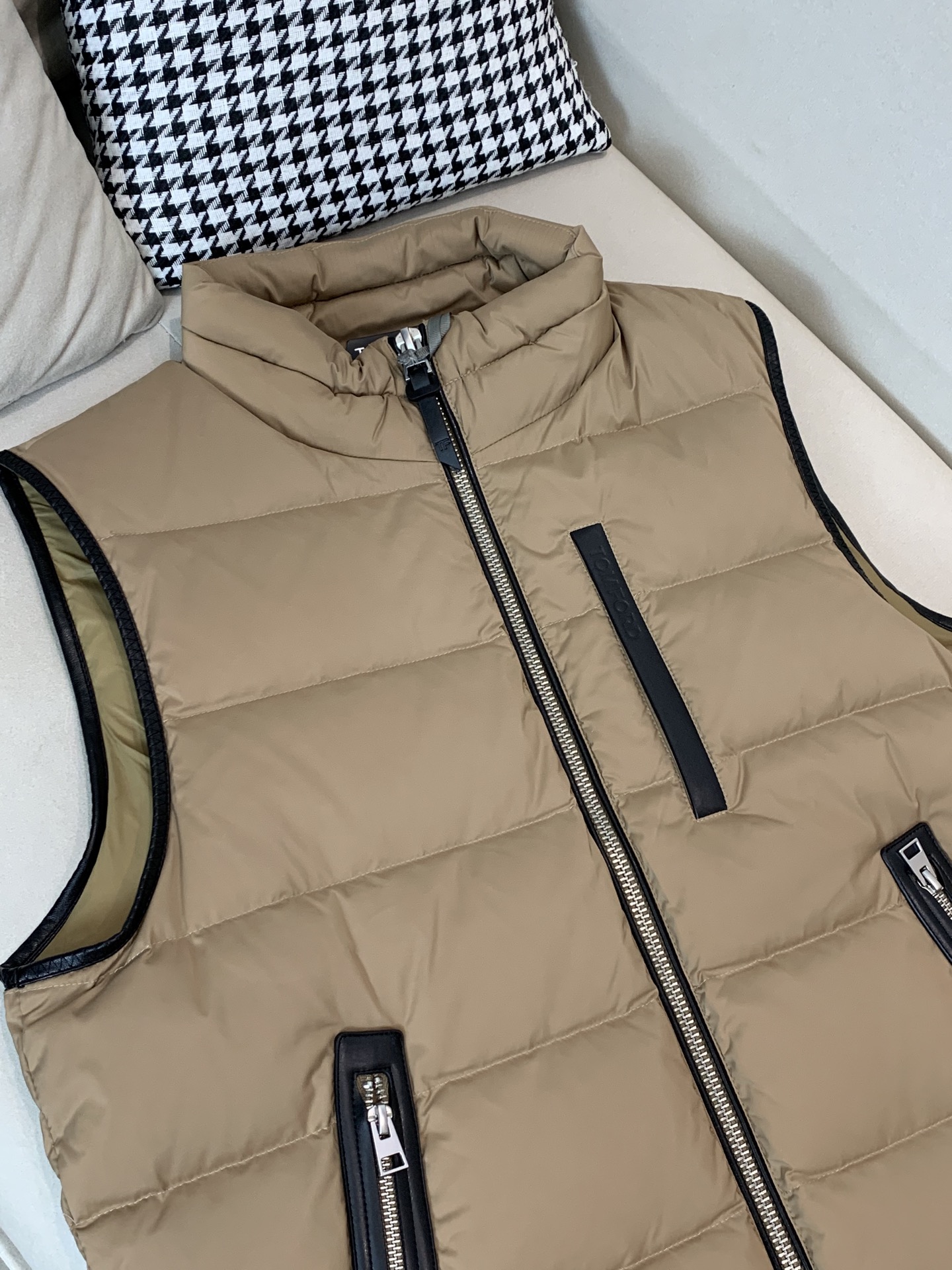 Tom Ford Male Down Vest Black M
