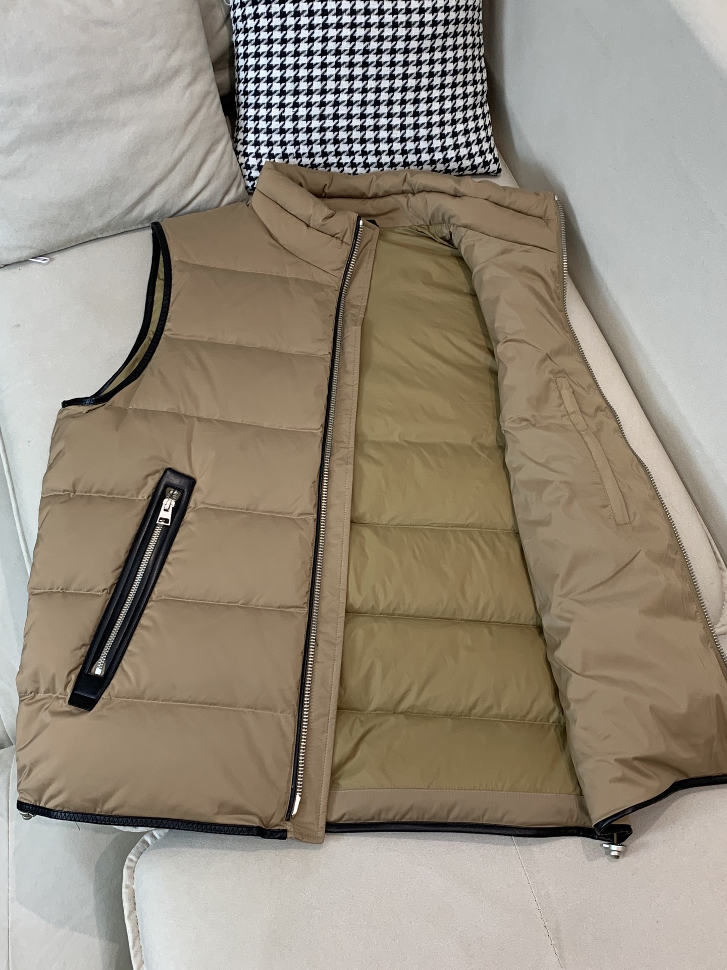 Tom Ford Male Down Vest Black M