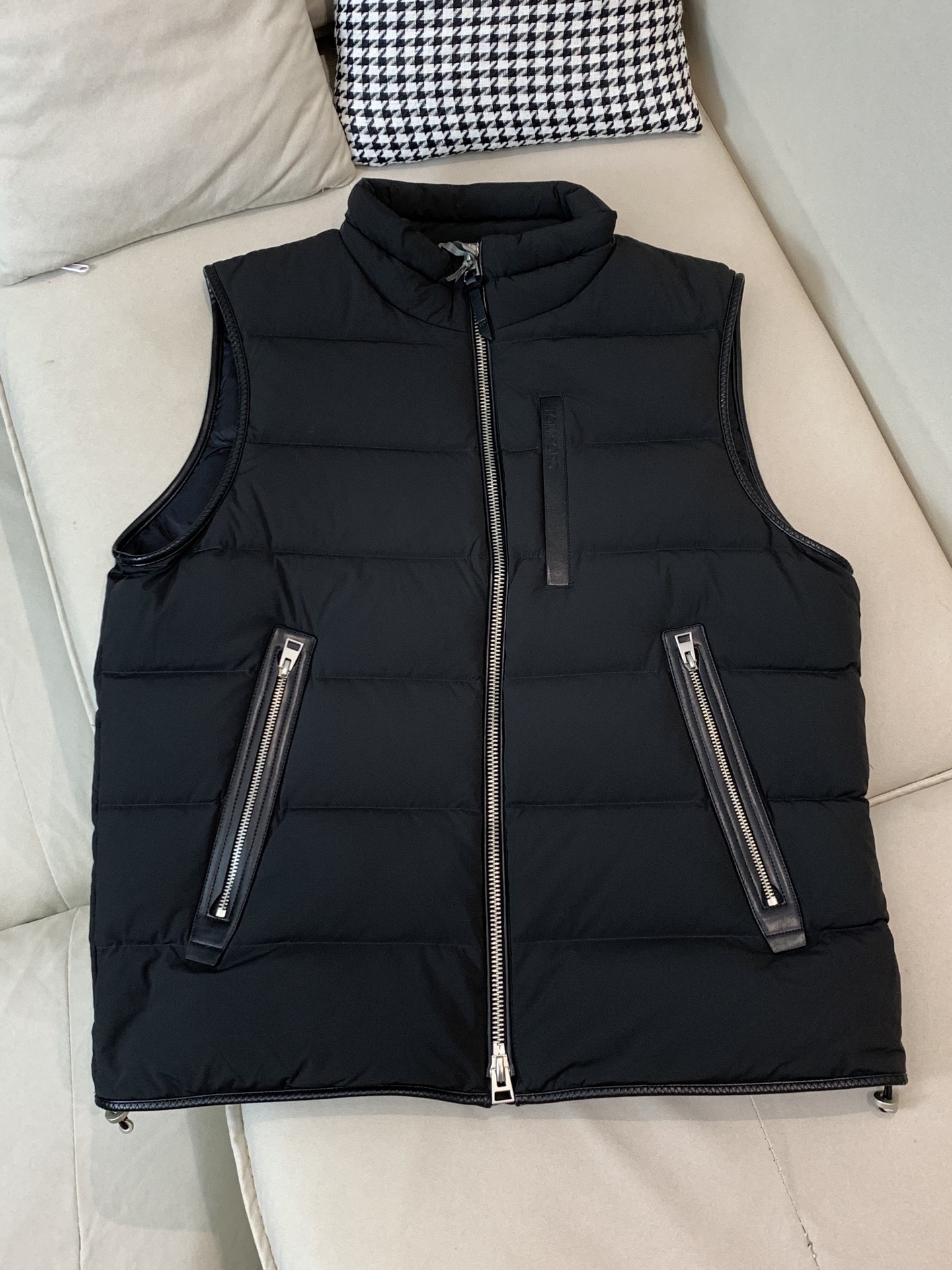 Tom Ford Male Down Vest Black M