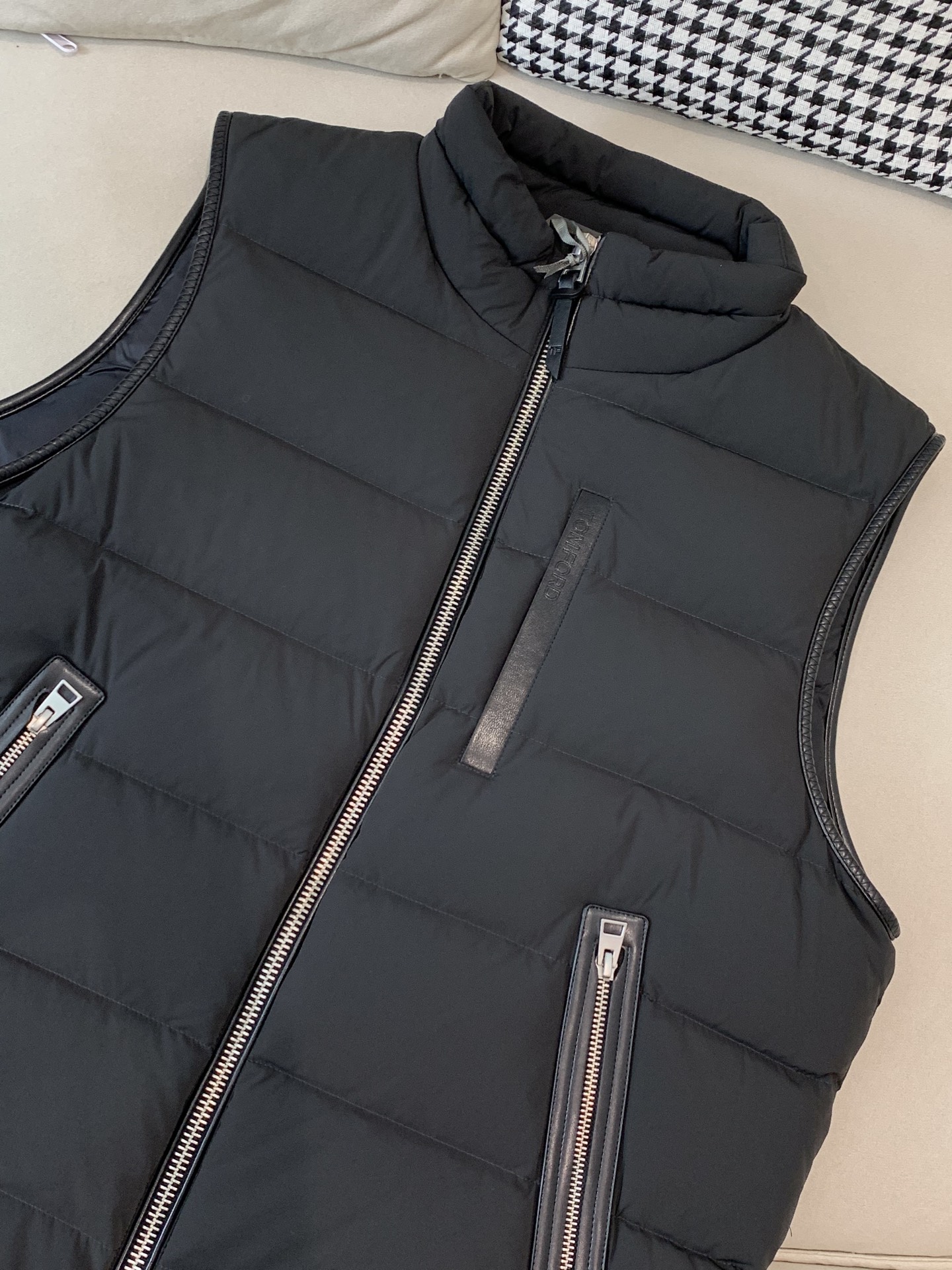 Tom Ford Male Down Vest Black M