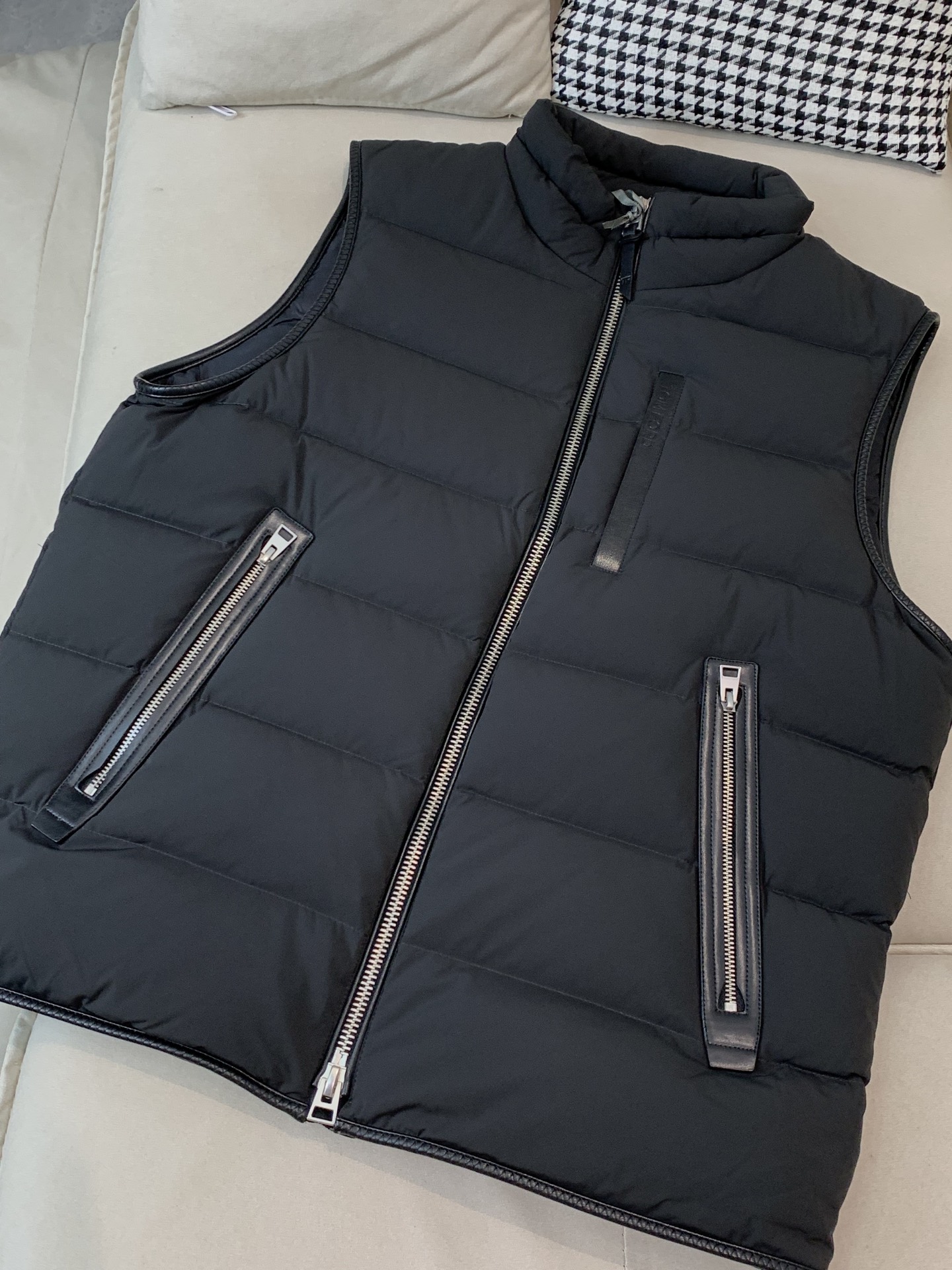 Tom Ford Male Down Vest Black M