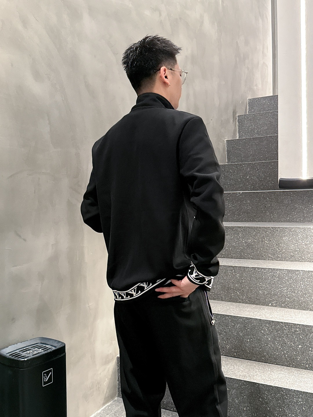 Louis Vuitton Basic Clothing M-l-xl