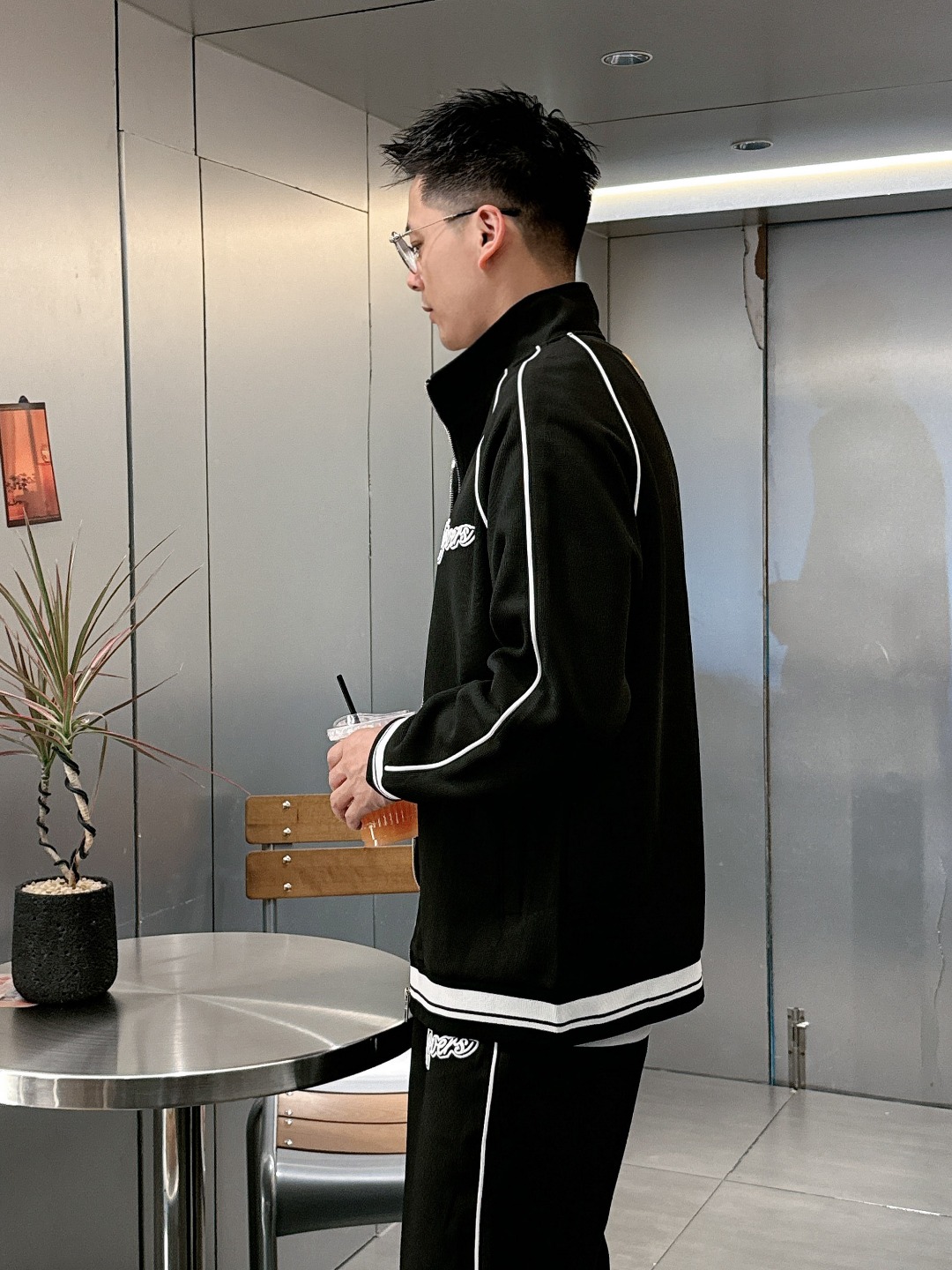 Louis Vuitton Basic Clothing M-l-xl