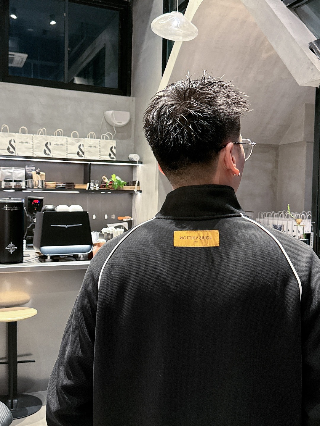 Louis Vuitton Basic Clothing M-l-xl