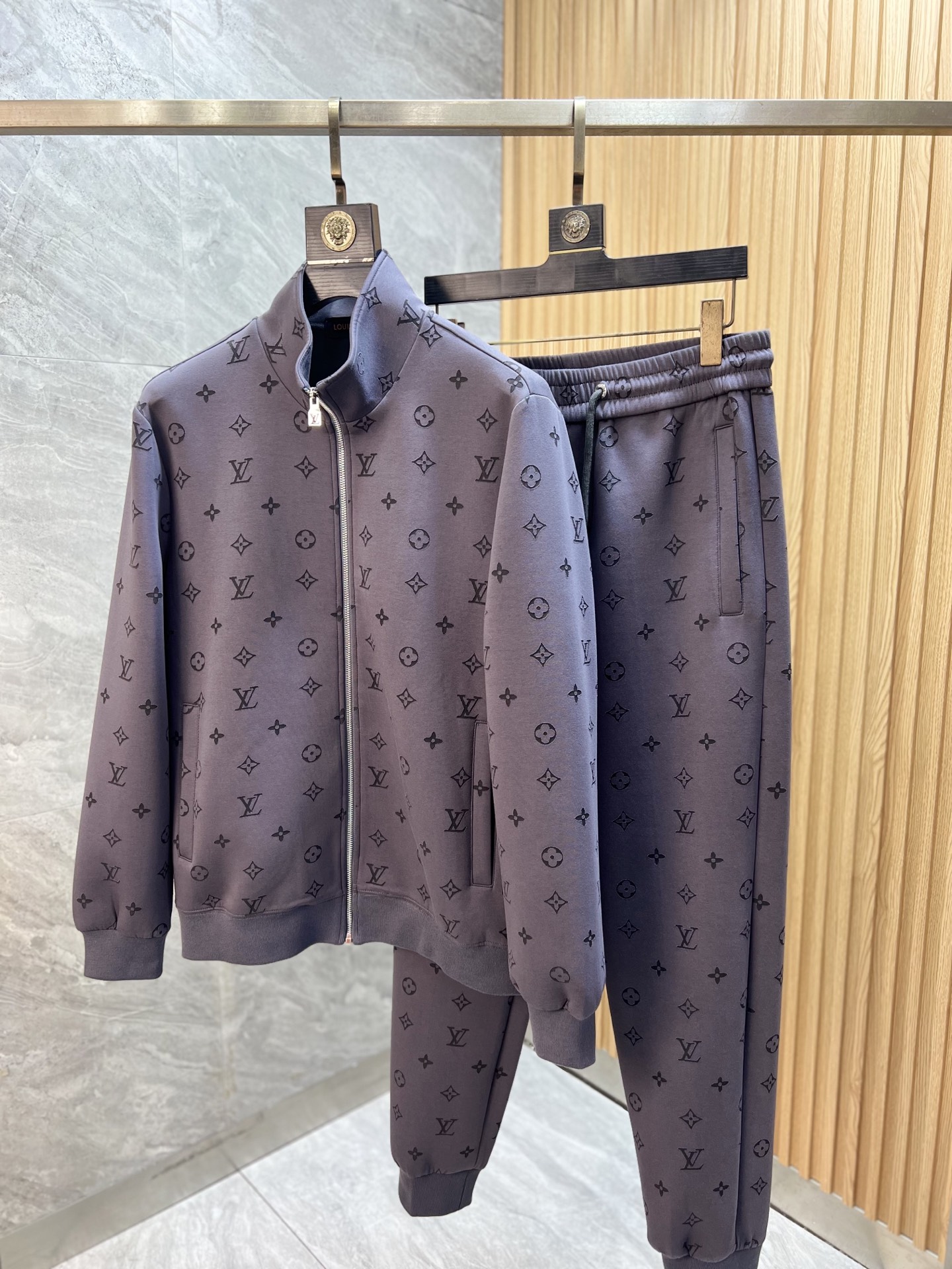 Louis Vuitton Basic Clothing M-l-xxxl-175140