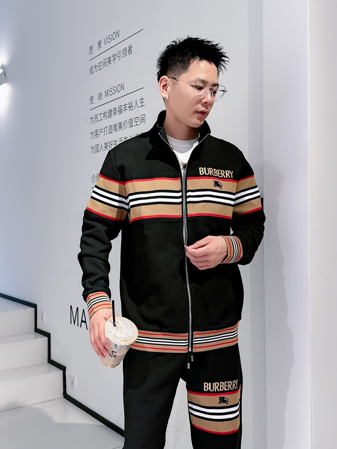 Burberry Basic Clothing M-xl