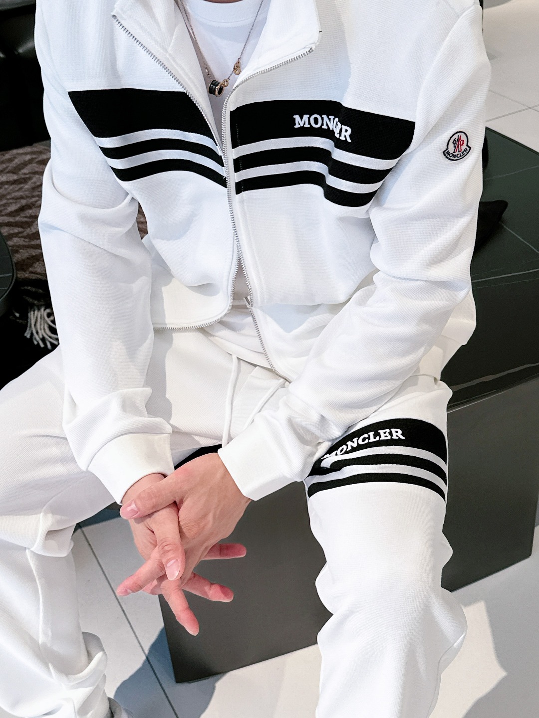 Moncler Basic Clothing M-l-xl
