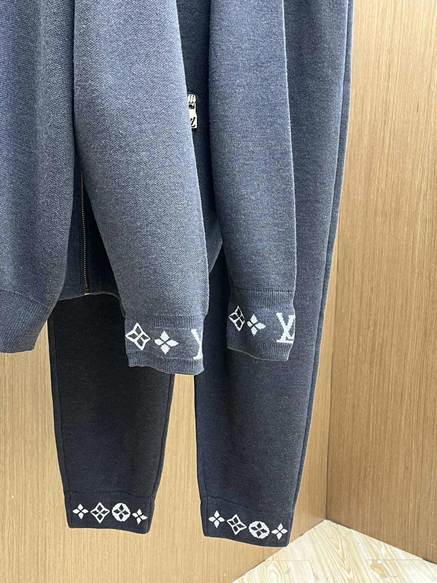 Louis Vuitton Basic Clothing Knitted S-l-xxl