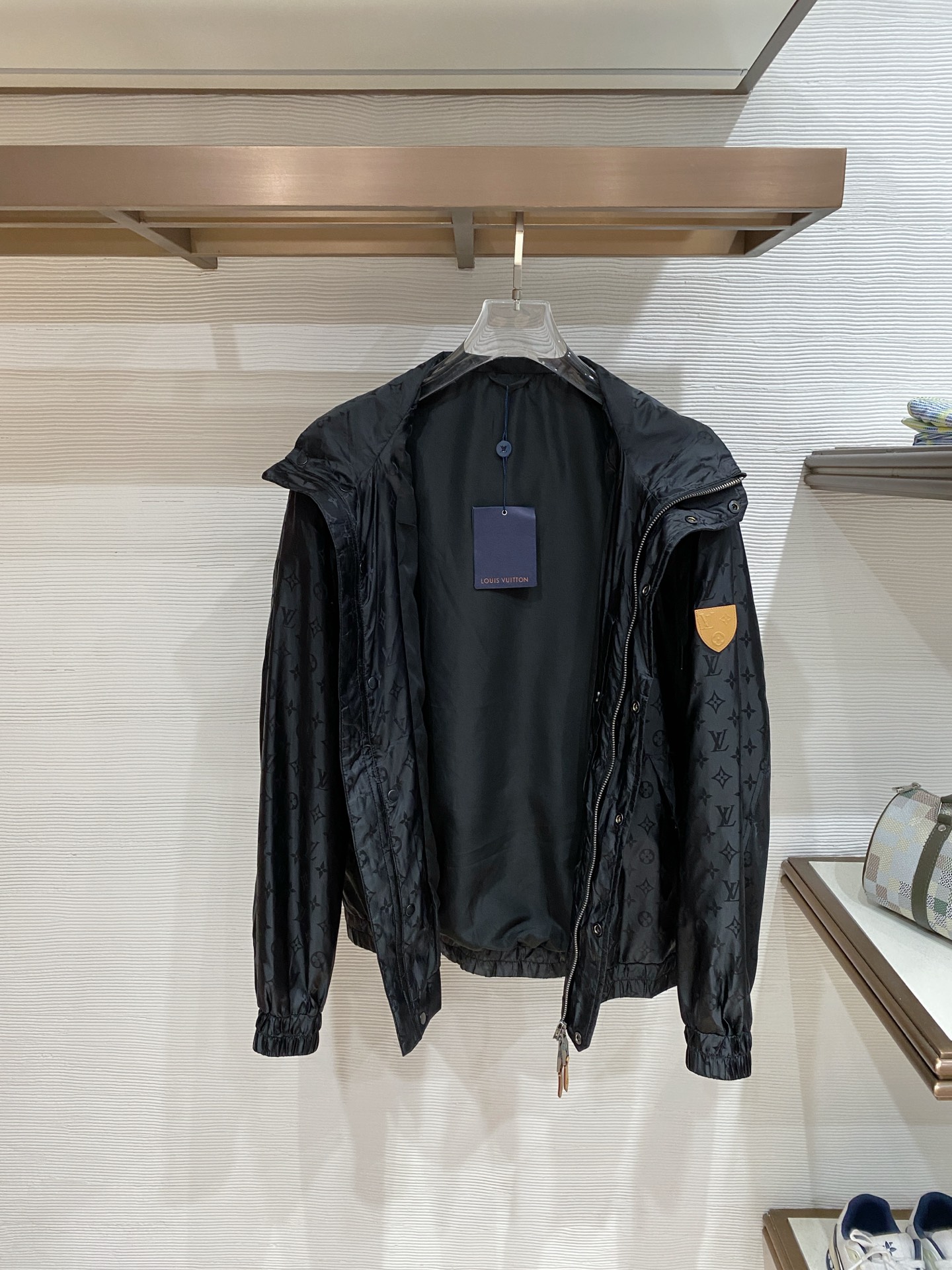 Louis Vuitton Jacket Black Hooded S-l