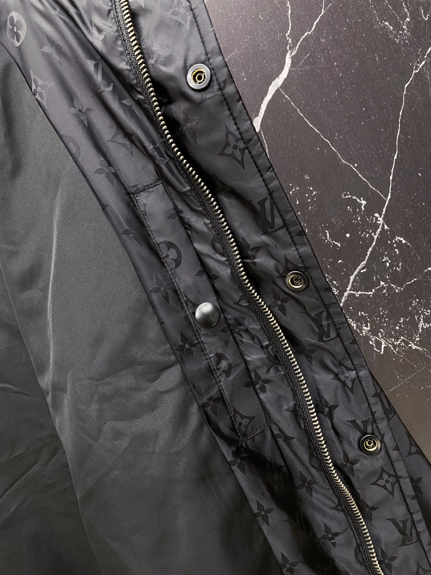 Louis Vuitton Jacket Black Hooded S-l