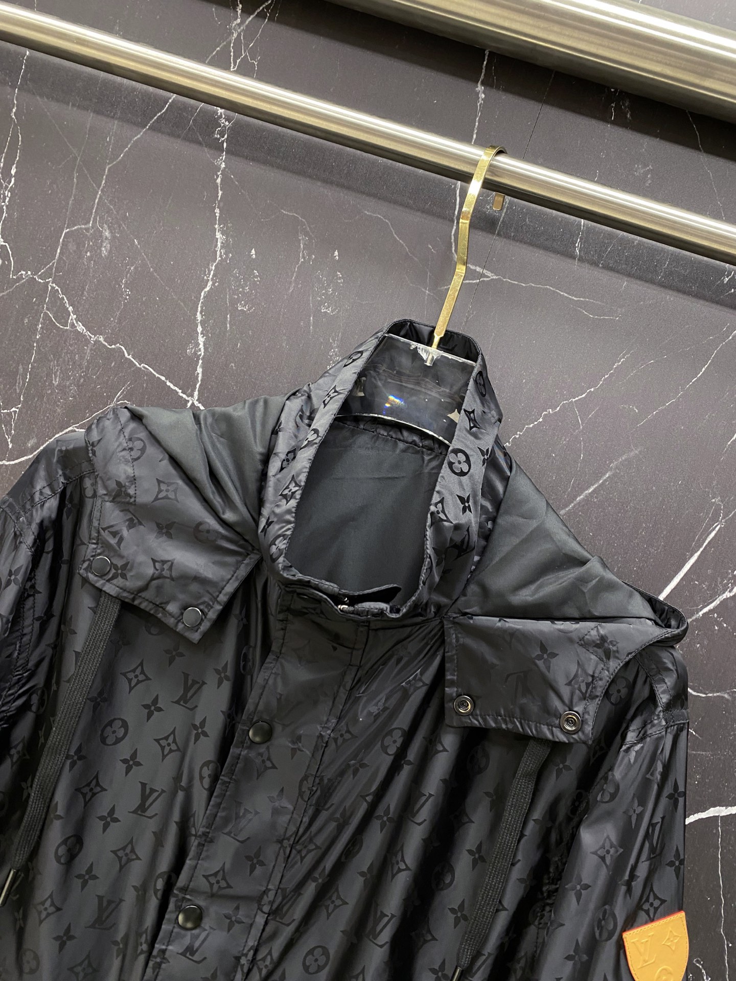 Louis Vuitton Jacket Black Hooded S-l