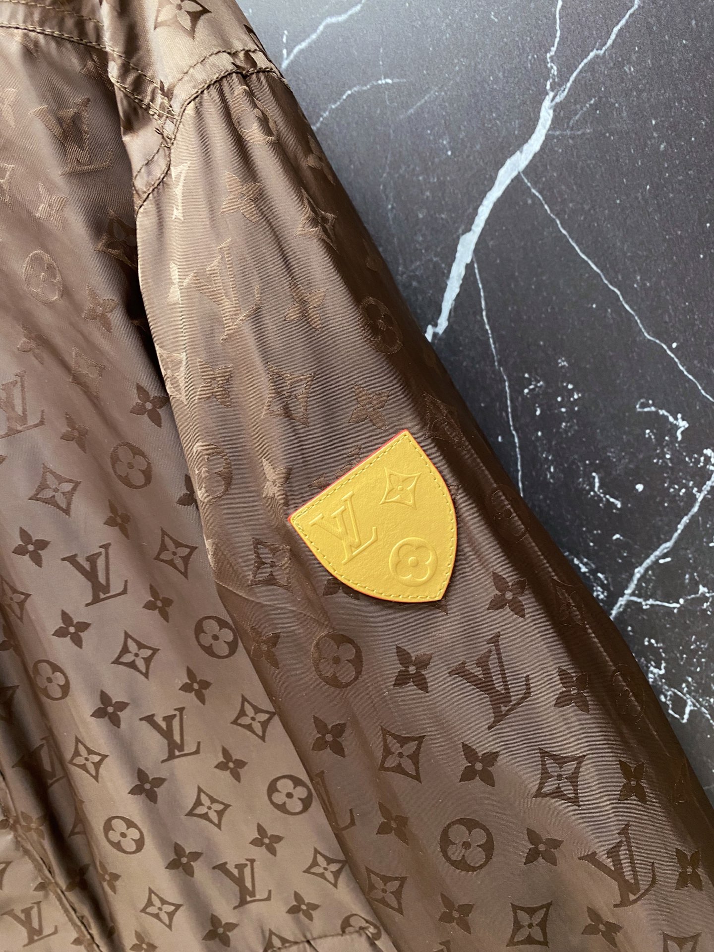 Louis Vuitton Jacket Black Hooded S-l