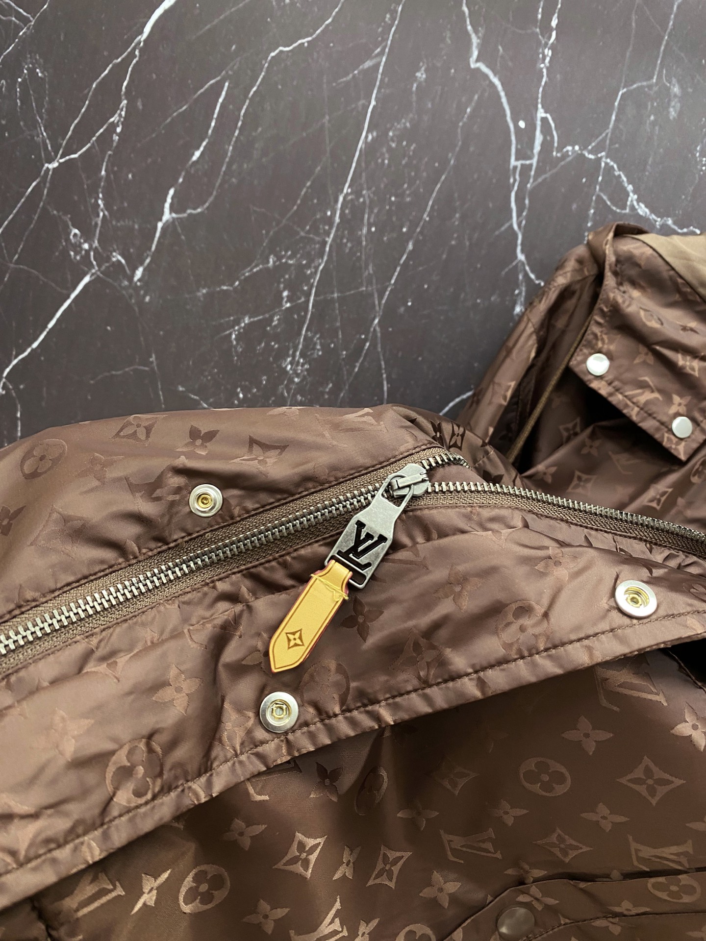 Louis Vuitton Jacket Black Hooded S-l