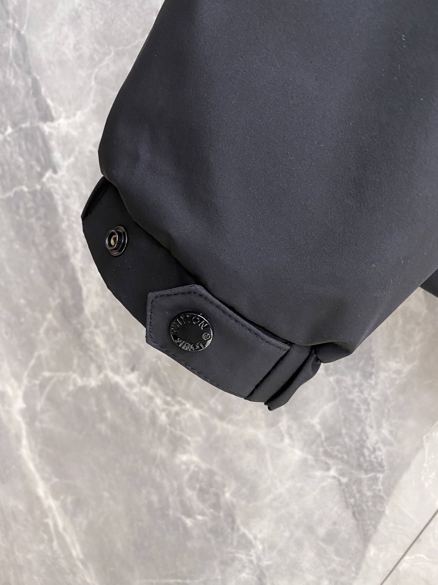 Louis Vuitton Jacket Black Hooded S-l