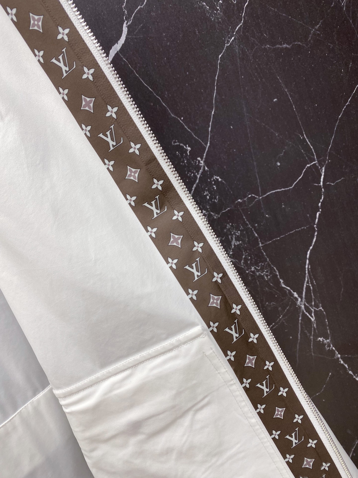Louis Vuitton Jacket Black Hooded S-l