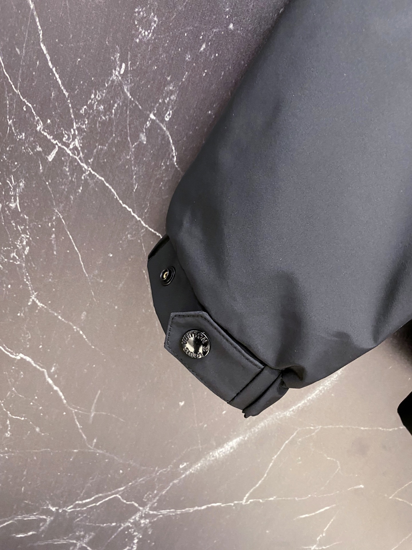 Louis Vuitton Jacket Black Hooded S-l