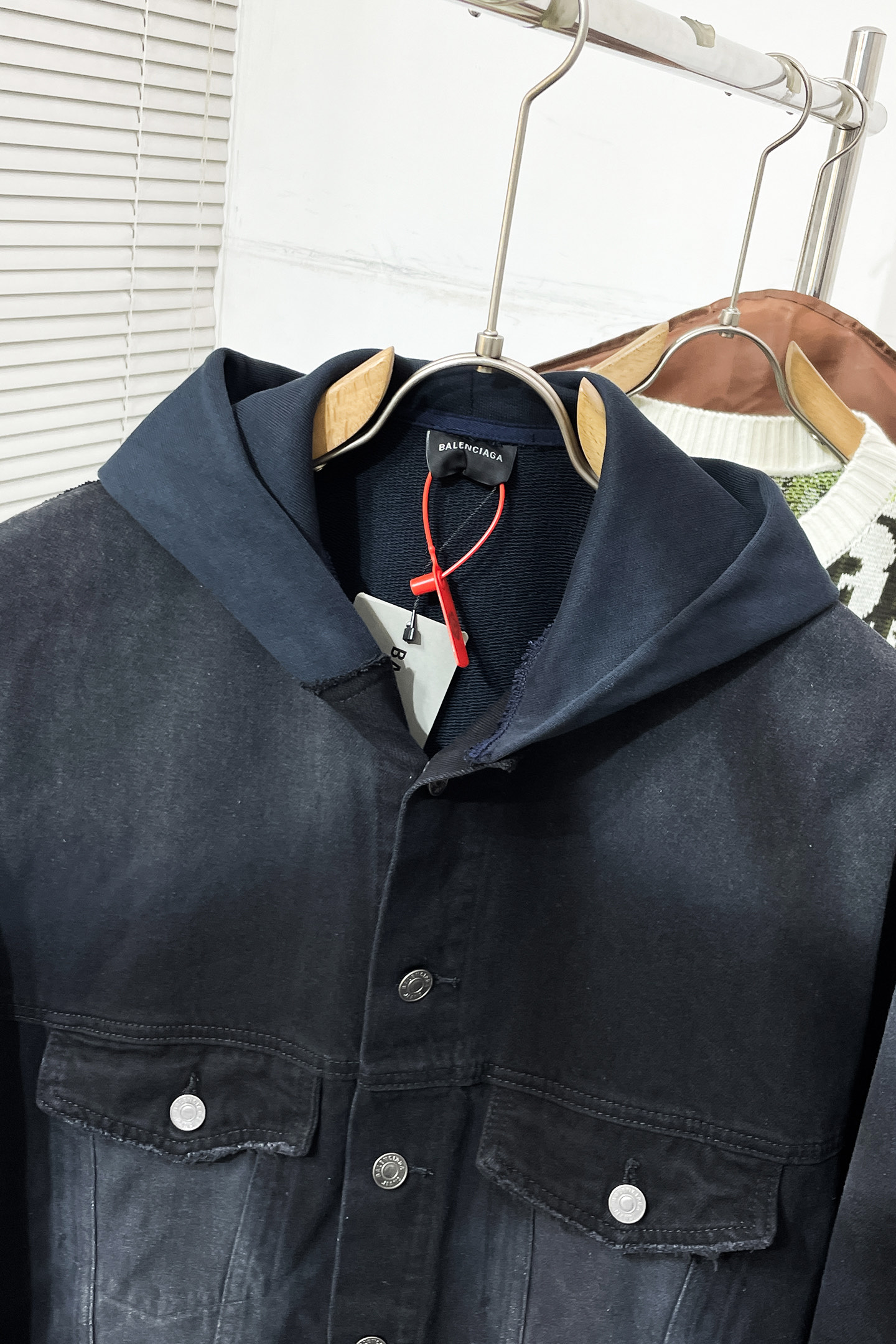 Balenciaga Basic Clothing S-l-xl