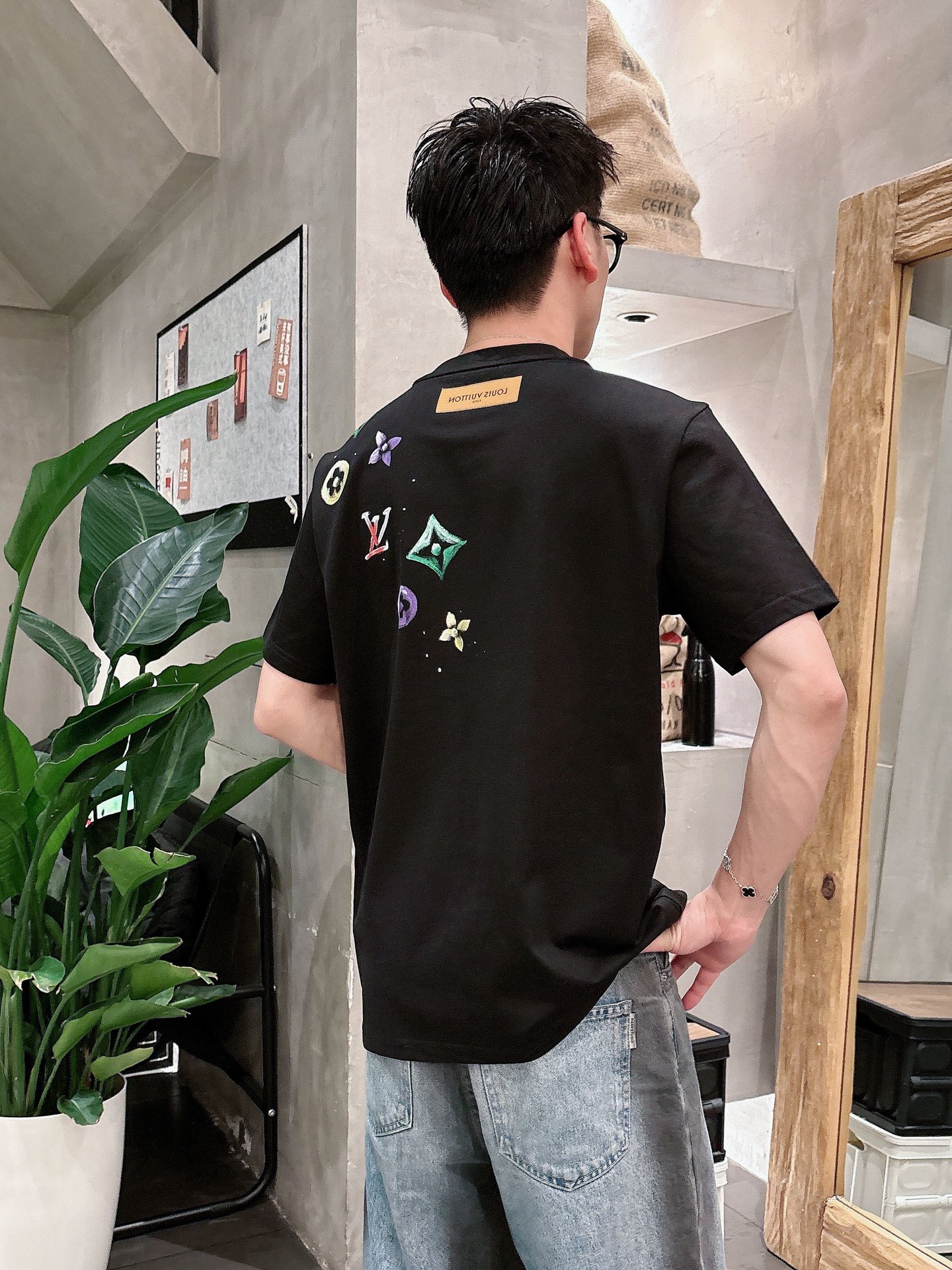 Louis Vuitton Male Basic Clothing Black S-m-l-xl