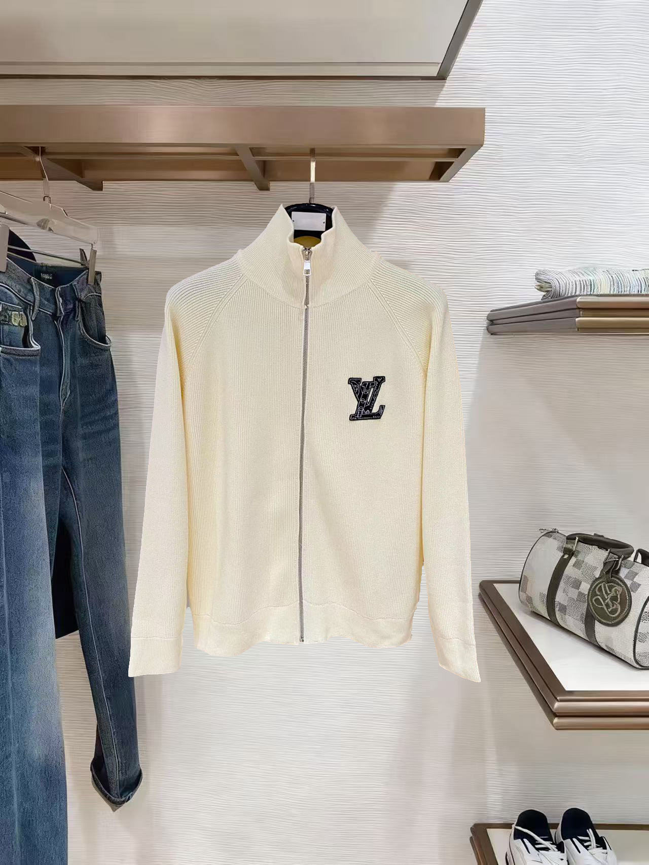 Louis Vuitton Basic Clothing Wool M-l-xl
