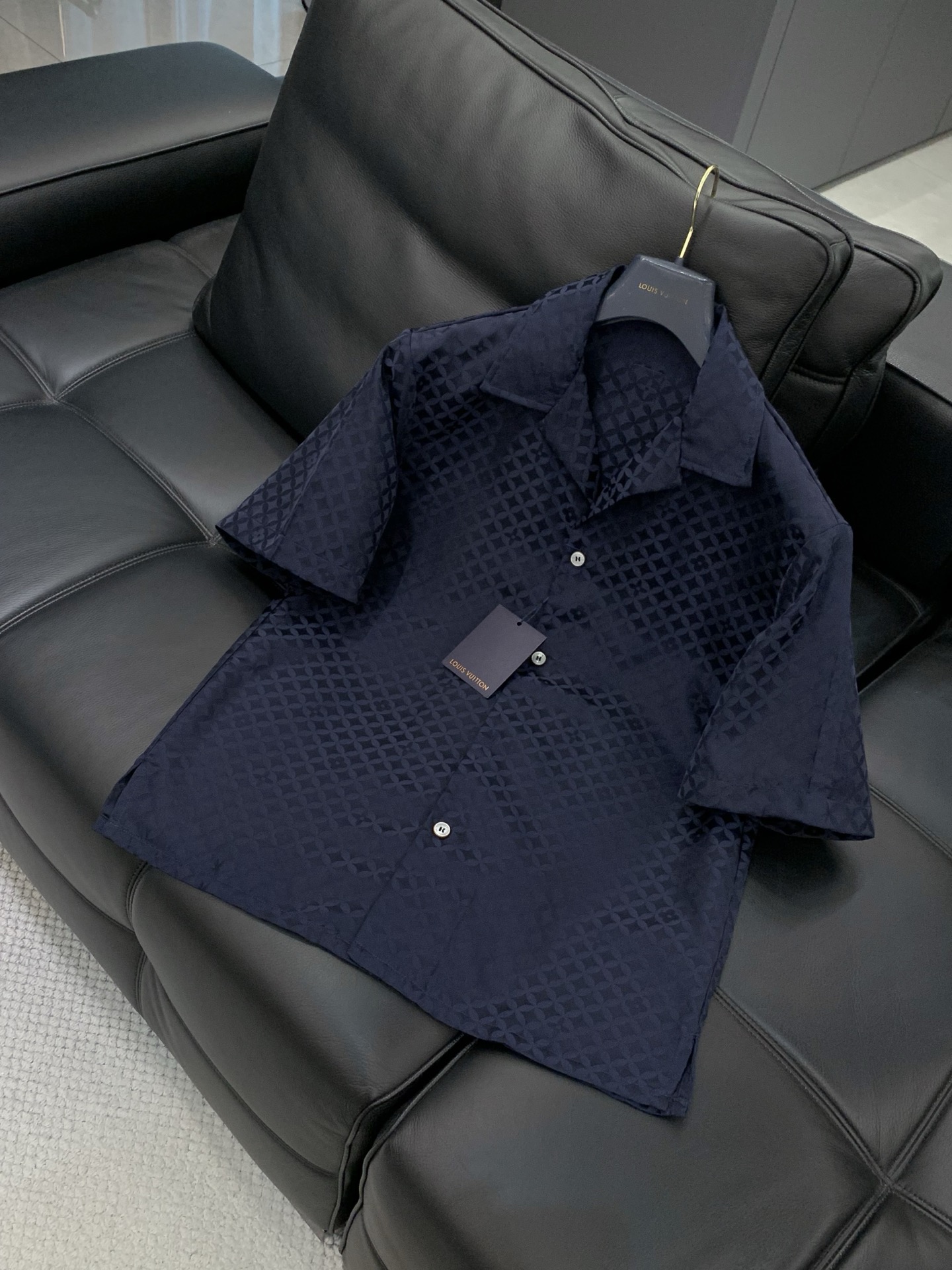 Louis Vuitton Basic Clothing S-m-l-xl