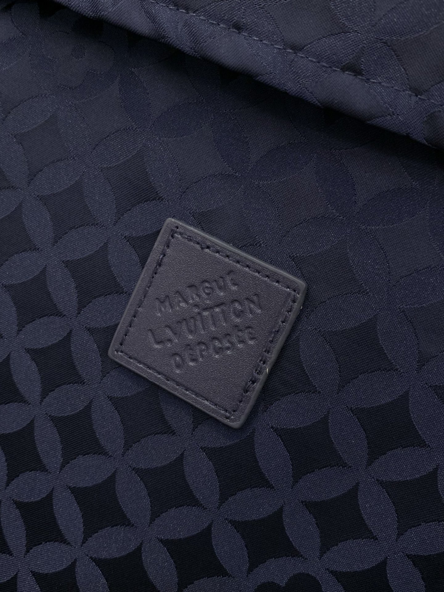 Louis Vuitton Basic Clothing S-m-l-xl