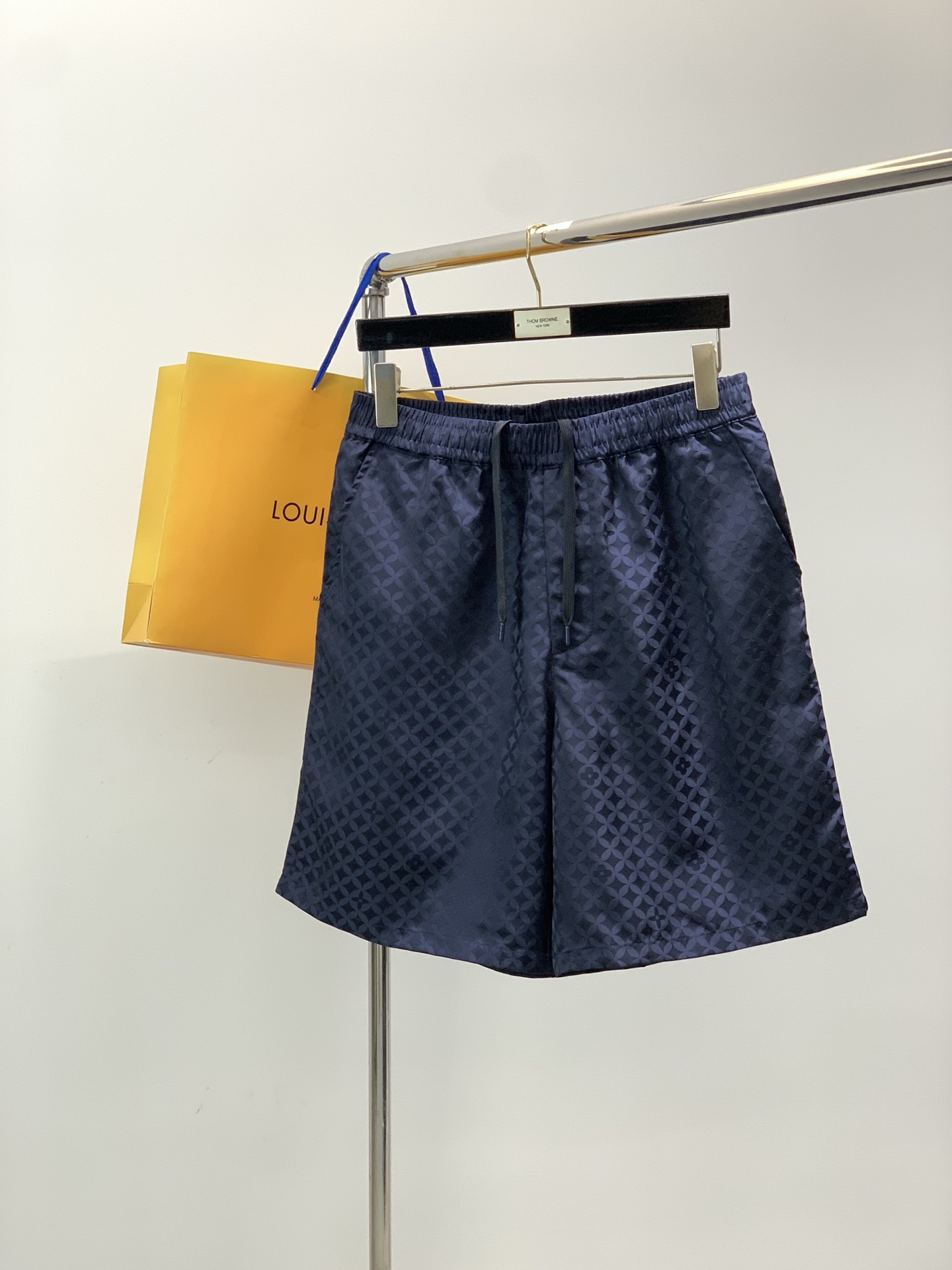 Louis Vuitton Basic Clothing S-m-l-xl