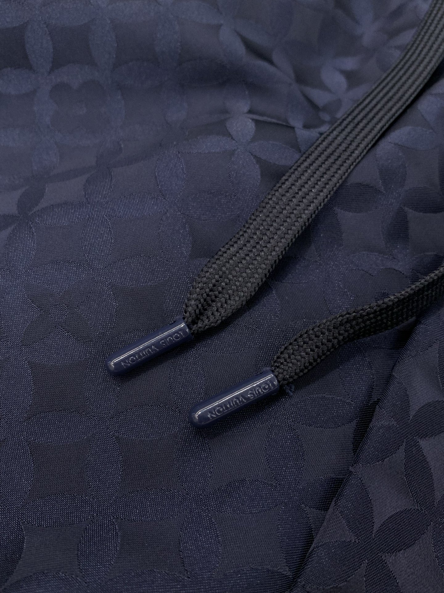Louis Vuitton Basic Clothing S-m-l-xl