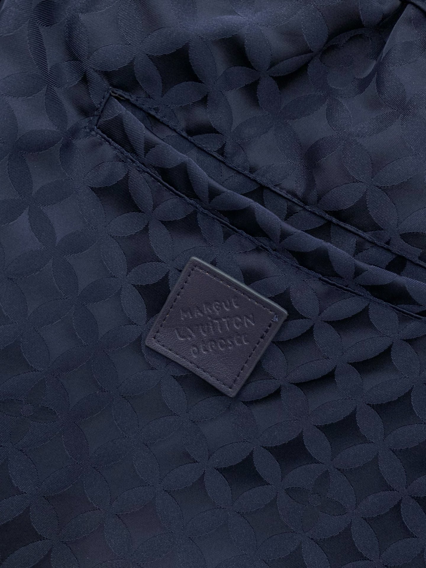 Louis Vuitton Basic Clothing S-m-l-xl