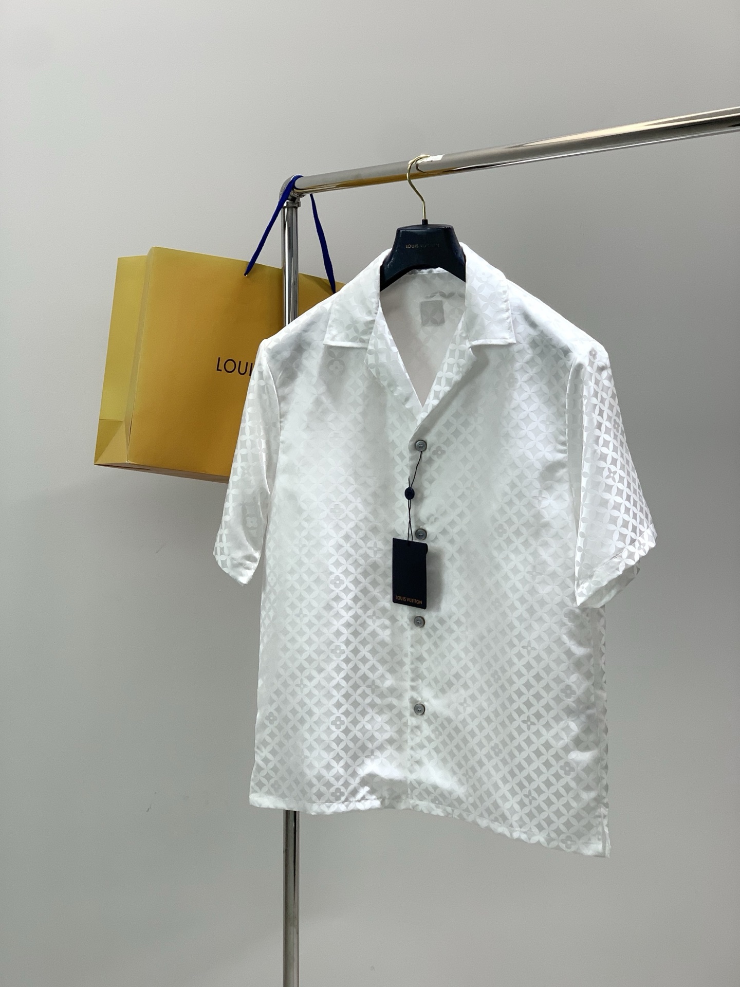 Louis Vuitton Basic Clothing S-m-l-xl