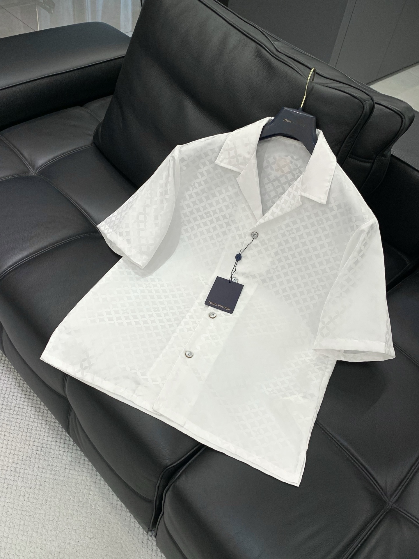 Louis Vuitton Basic Clothing S-m-l-xl