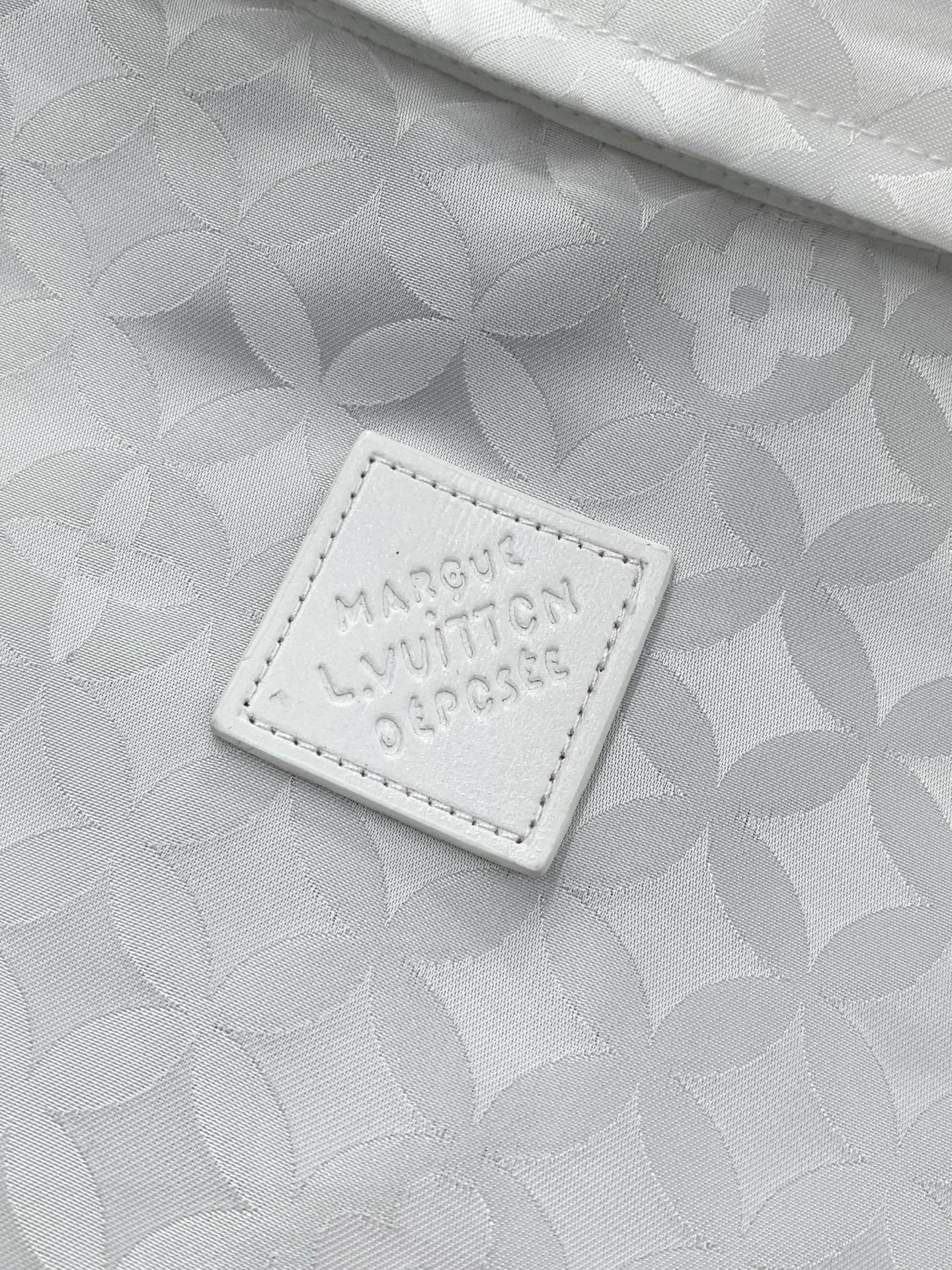 Louis Vuitton Basic Clothing S-m-l-xl