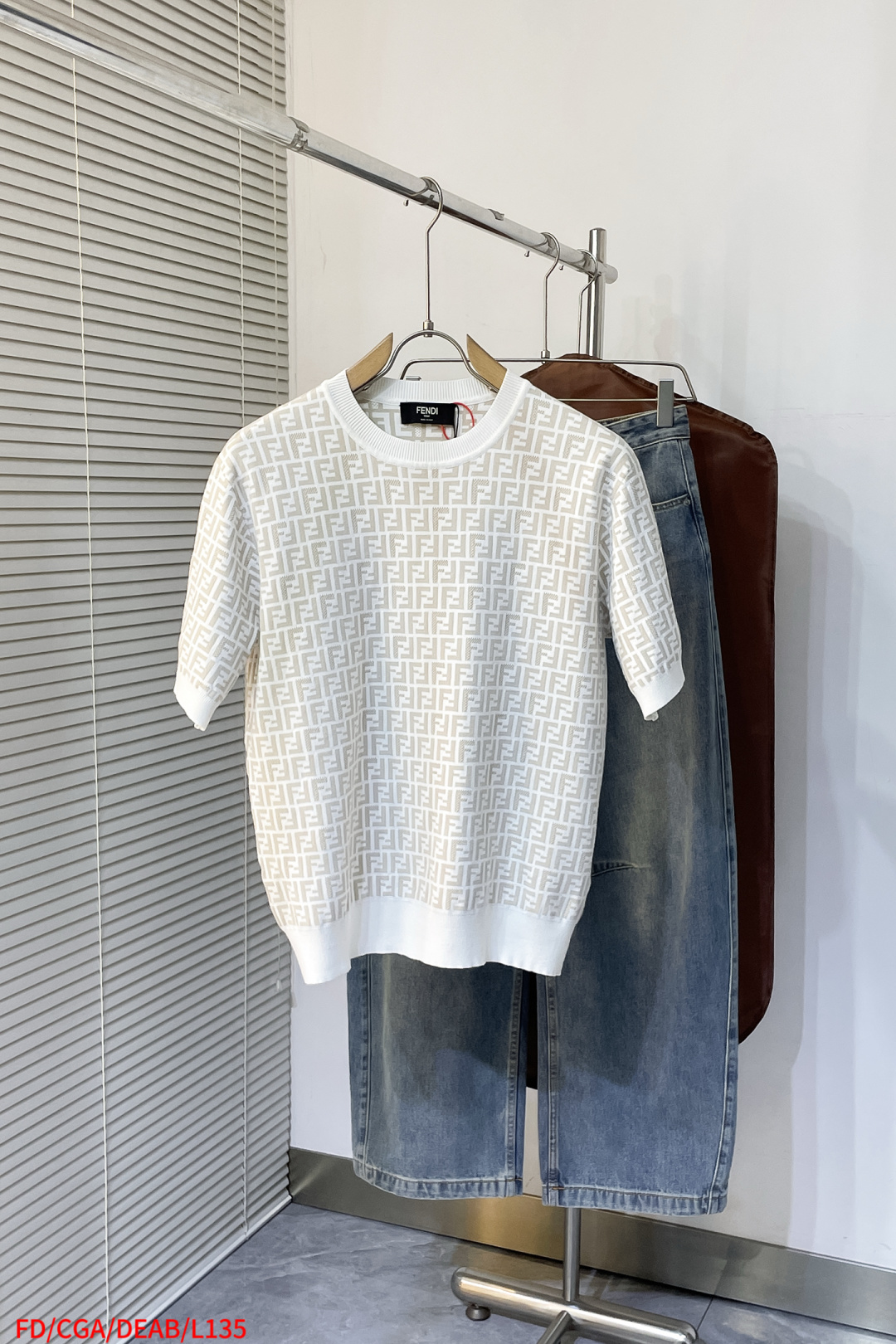 Fendi Basic Clothing Knitted White S-l