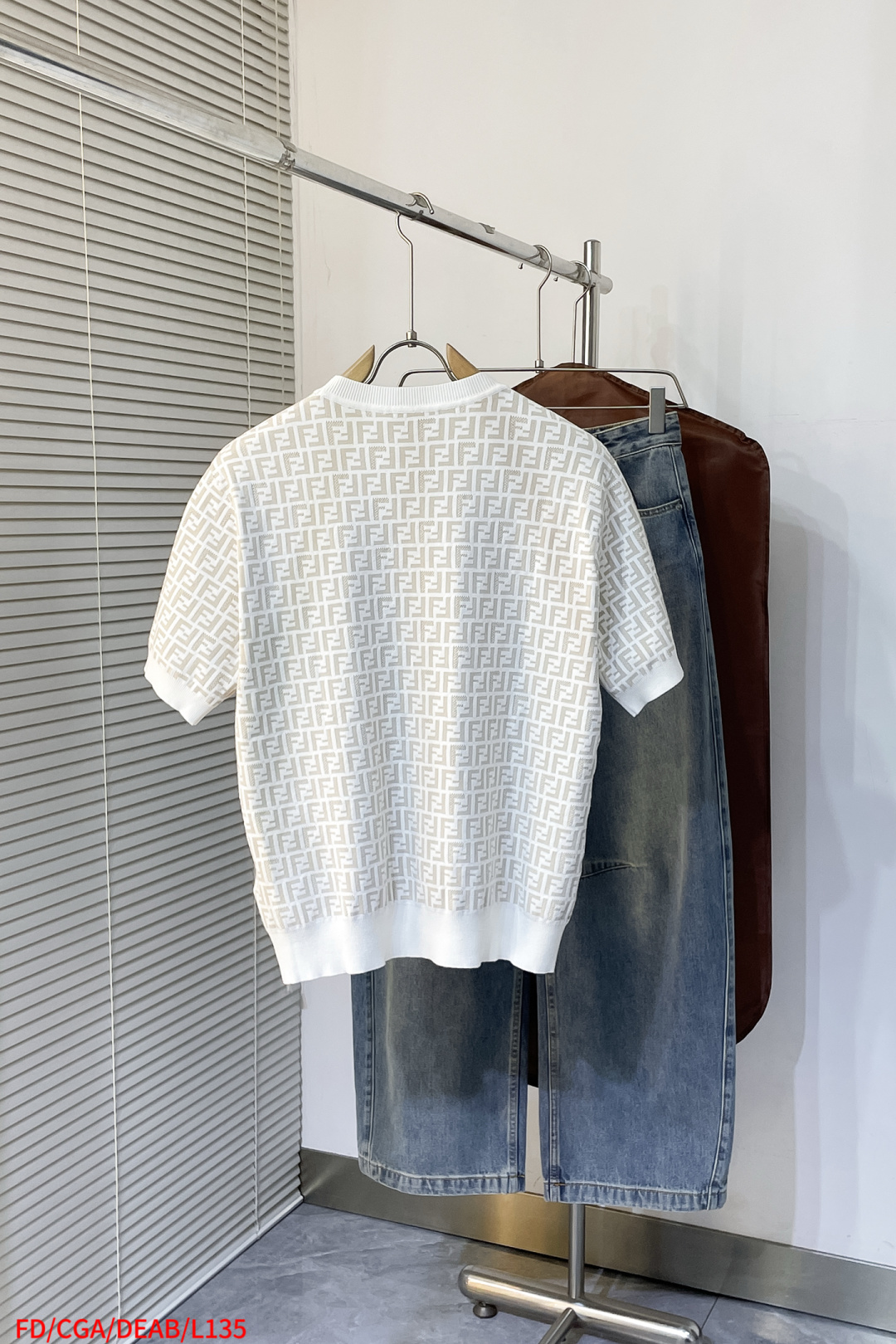 Fendi Basic Clothing Knitted White S-l