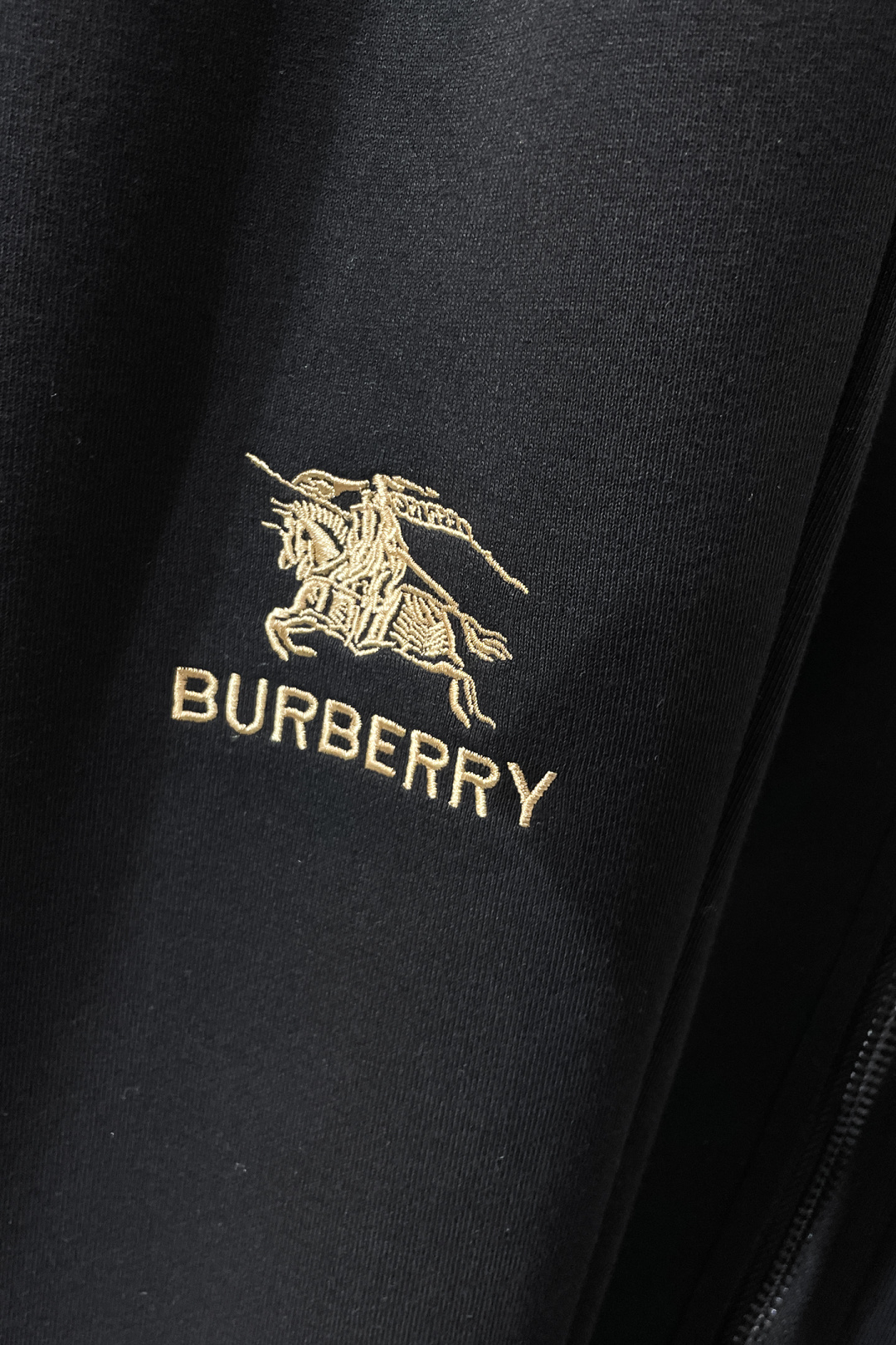 Burberry Basic Clothing Knitted M-xl