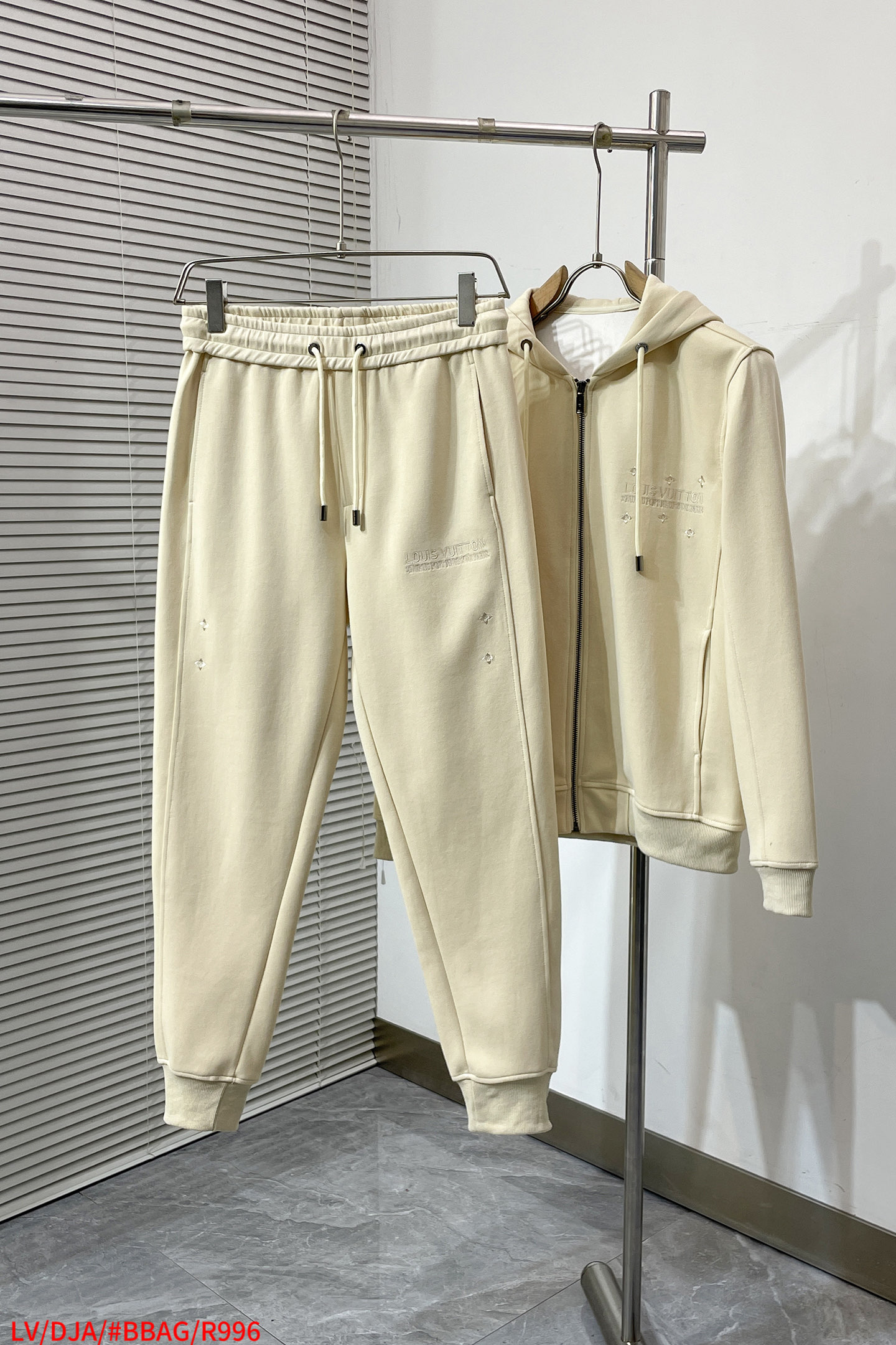 Louis Vuitton Basic Clothing Hooded S-m-l-xl